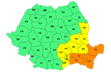 Ploi torenţiale, vijelii şi grindină la Galaţi, până diseară