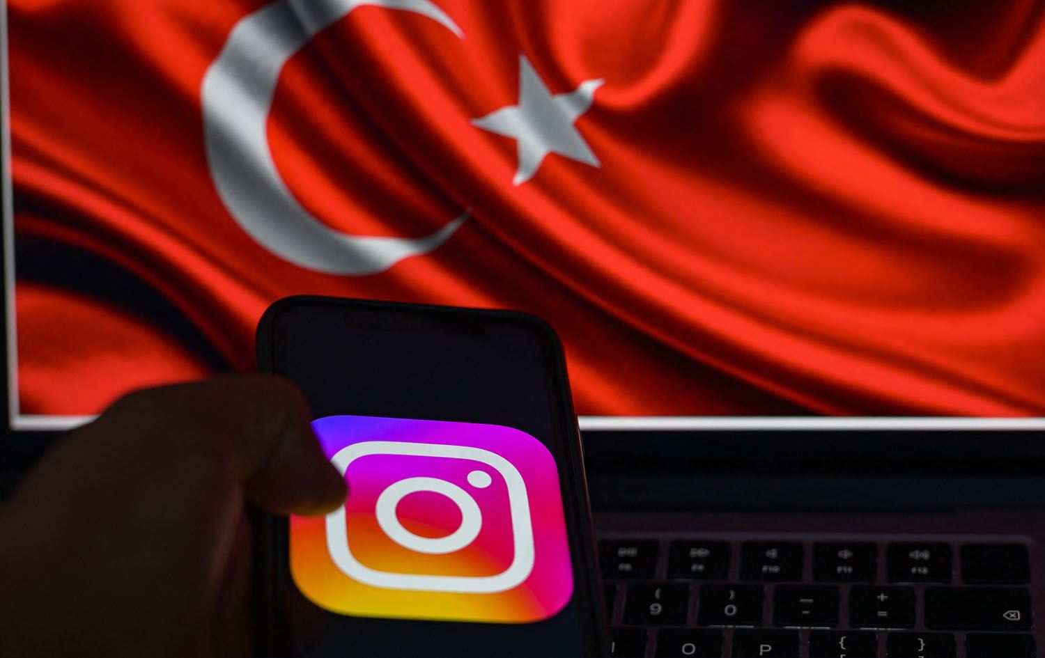 Turcia deblochează Instagram după negocieri legate de cenzură şi conţinut infracţional