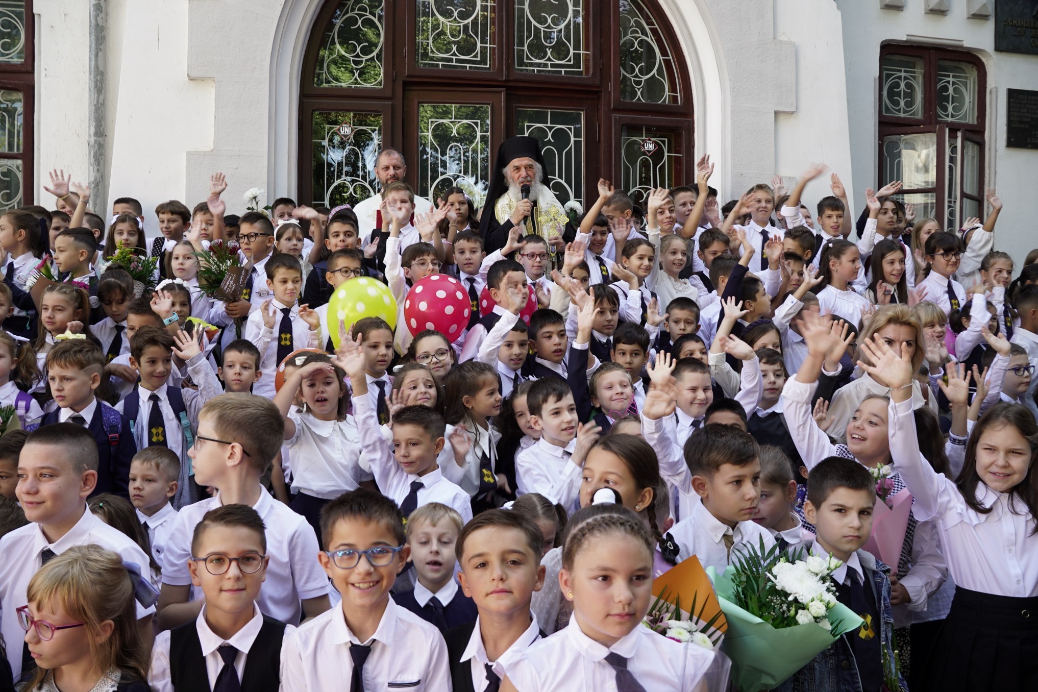 FOTO: Seminarul Teologic gălăţean şi-a deschis porţile pentru un nou an şcolar