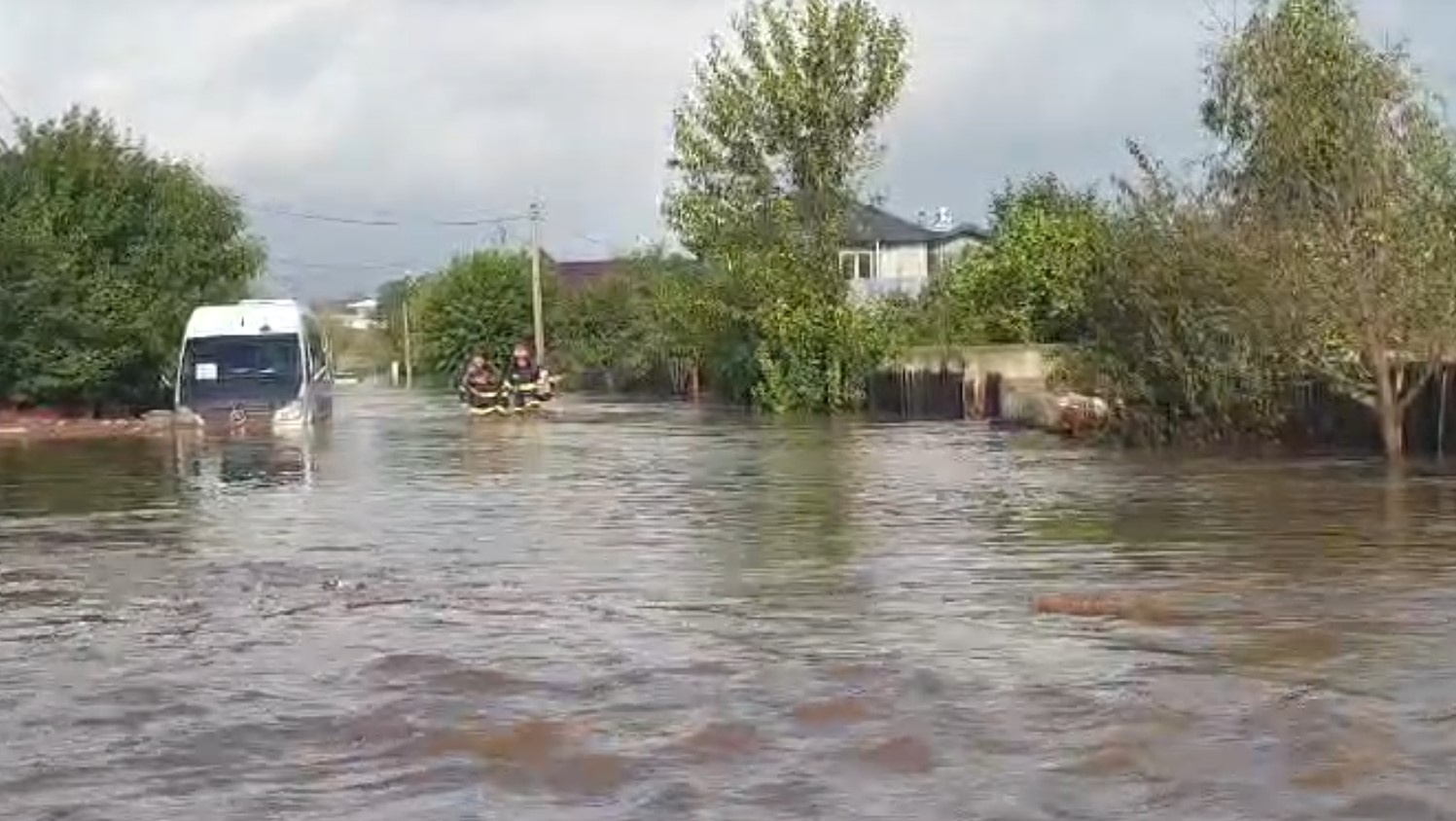 Vin guvernanţii să vadă nenorocirile provocate de inundaţii, în judeţul Galaţi