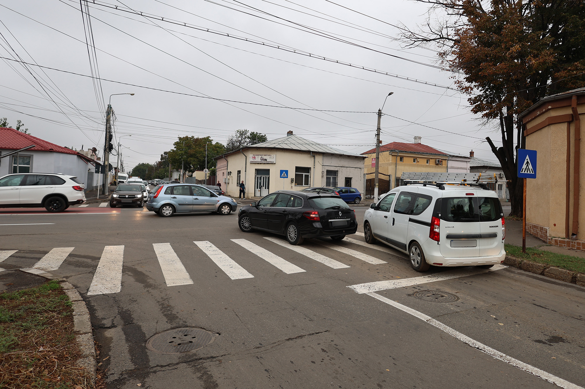 FOTO: Semafoare inteligente pe strada Traian