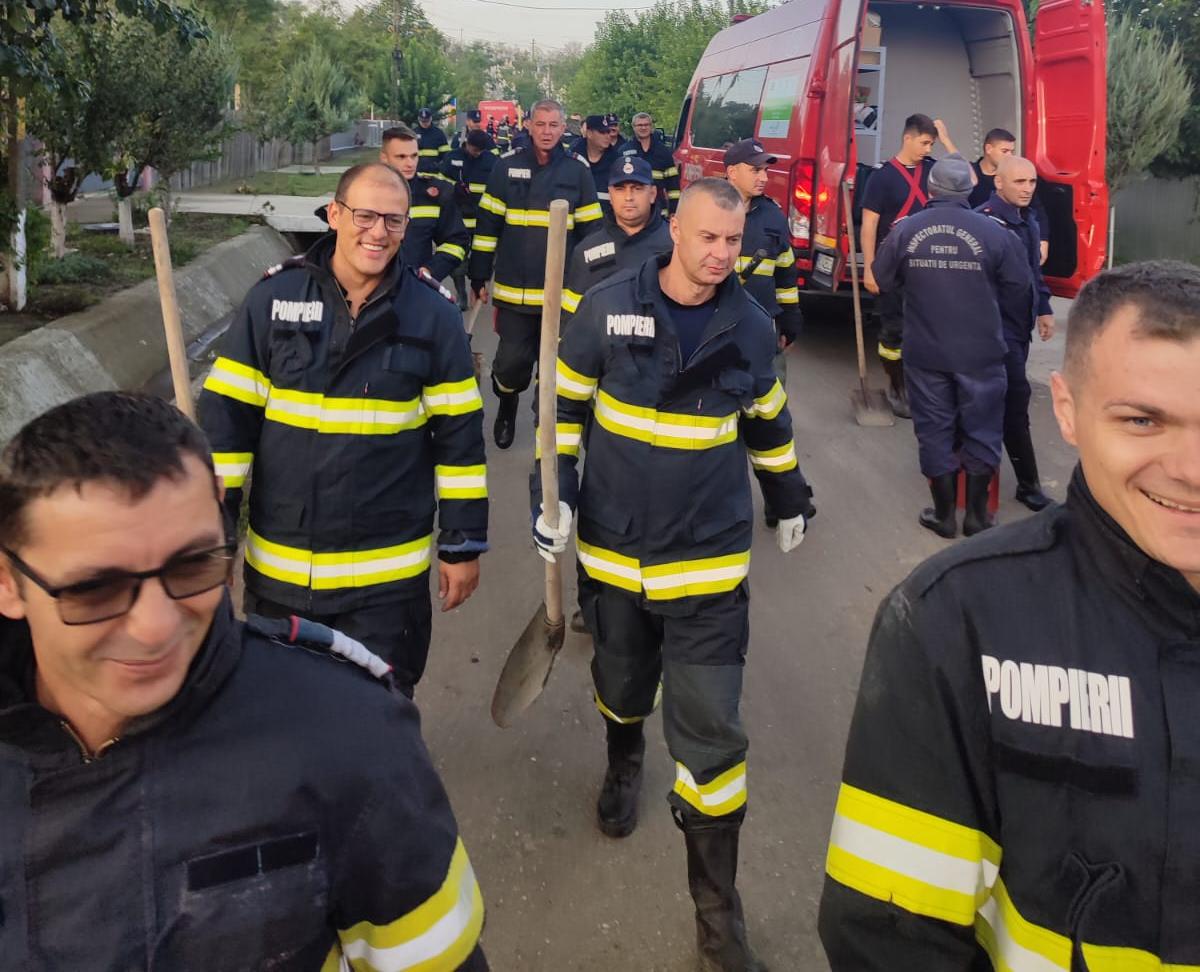 FOTO: Pompierii îşi sporesc capacitatea de intervenţie în judeţul Galaţi