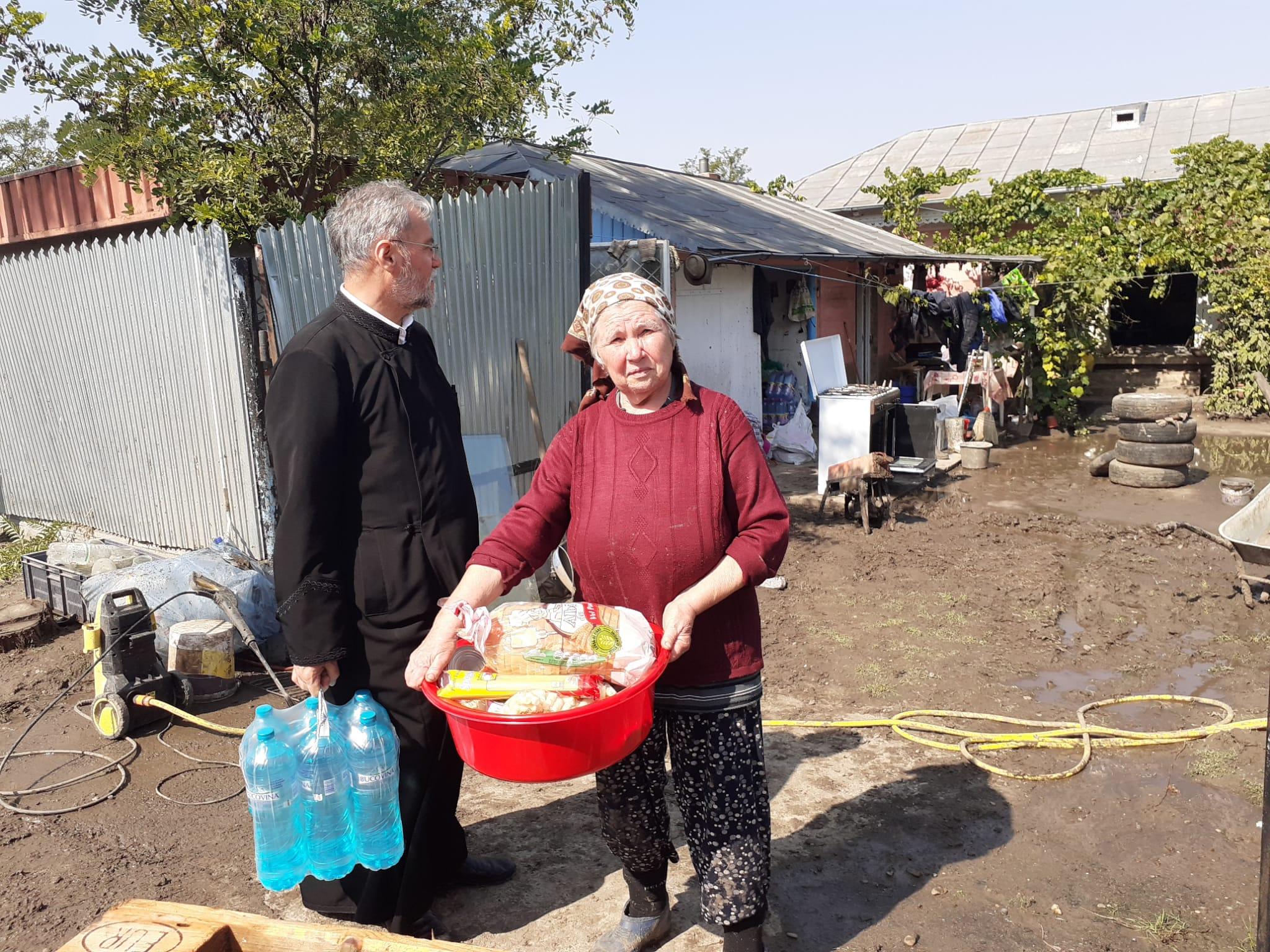 Donaţii în bani prin Crucea Roşie Galaţi pentru sinistraţi