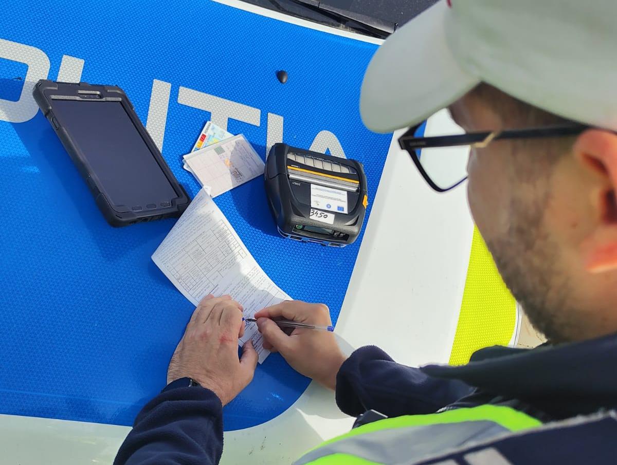 Sistemul de Abateri Mobile: Poliţiştii gălăţeni au emis primul proces-verbal de contravenţie! (VIDEO)