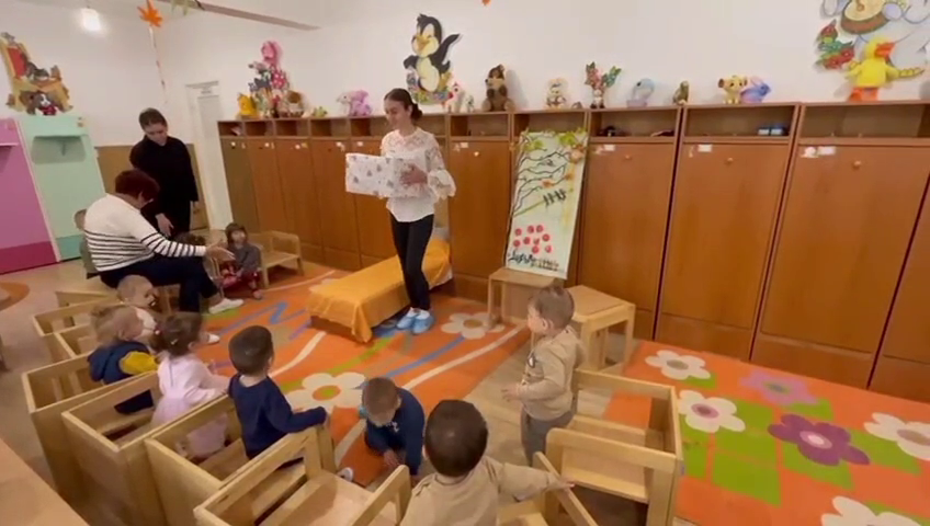 Fetiţă de 1 an şi 8 luni lovită de educatoare la grădiniţă, în Brăila