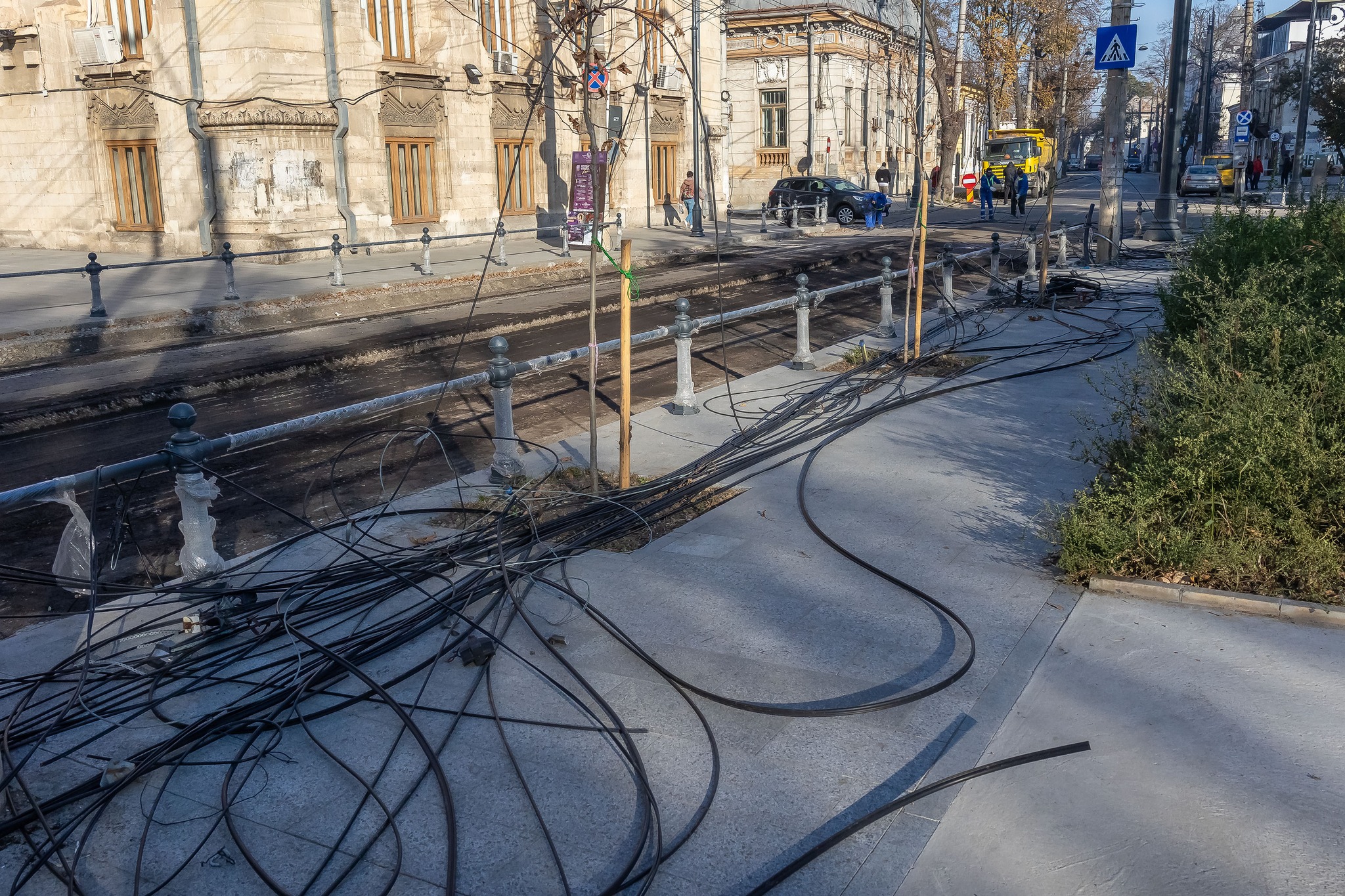 Adio cabluri pe strada Domnească!