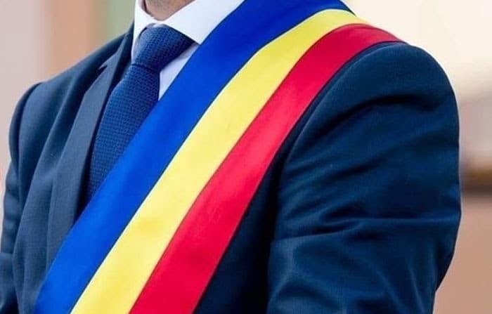 Brăila: Casa primarului din Bordei Verde, călcată de hoţi