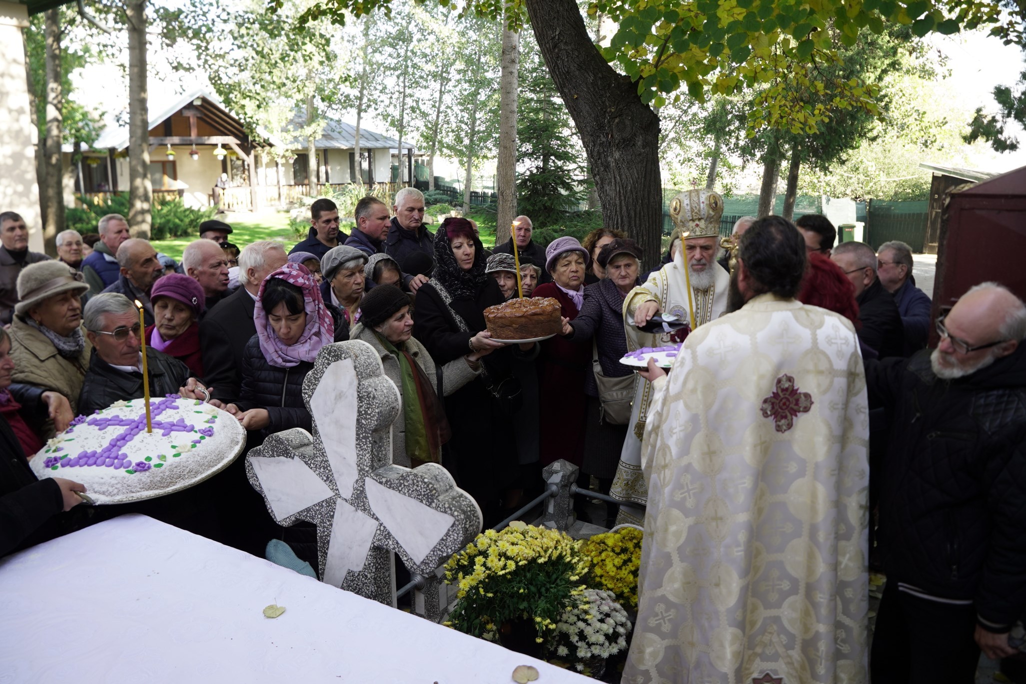 FOTO: Hramul Mănăstirii „Sfinţii Arhangheli Mihail şi Gavriil” din Galaţi