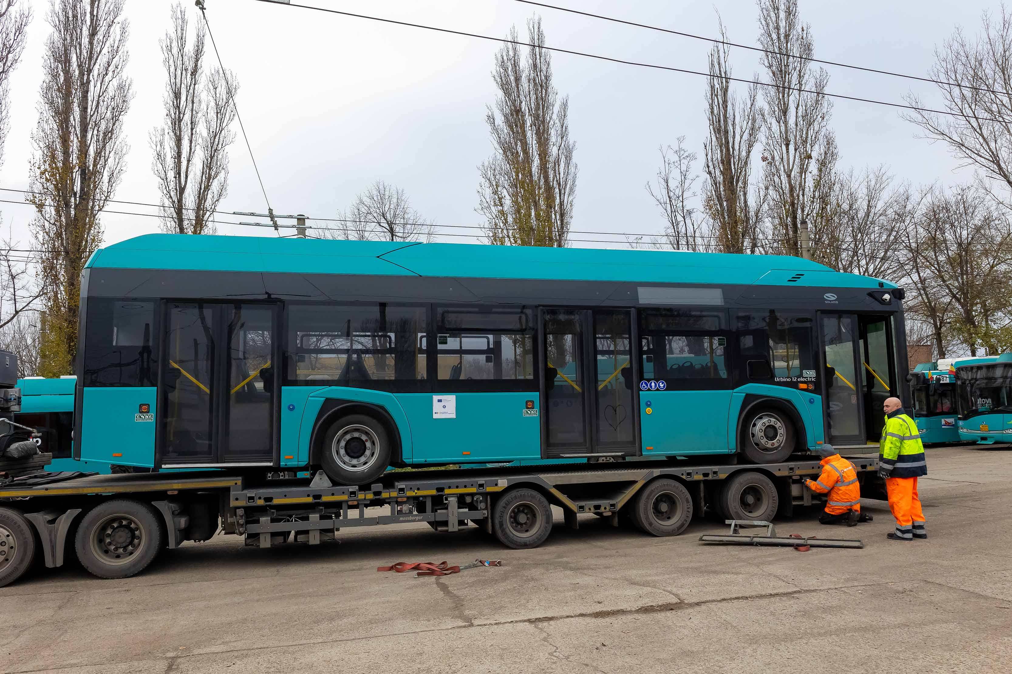 FOTO: Primele autobuze electrice au sosit la Galaţi