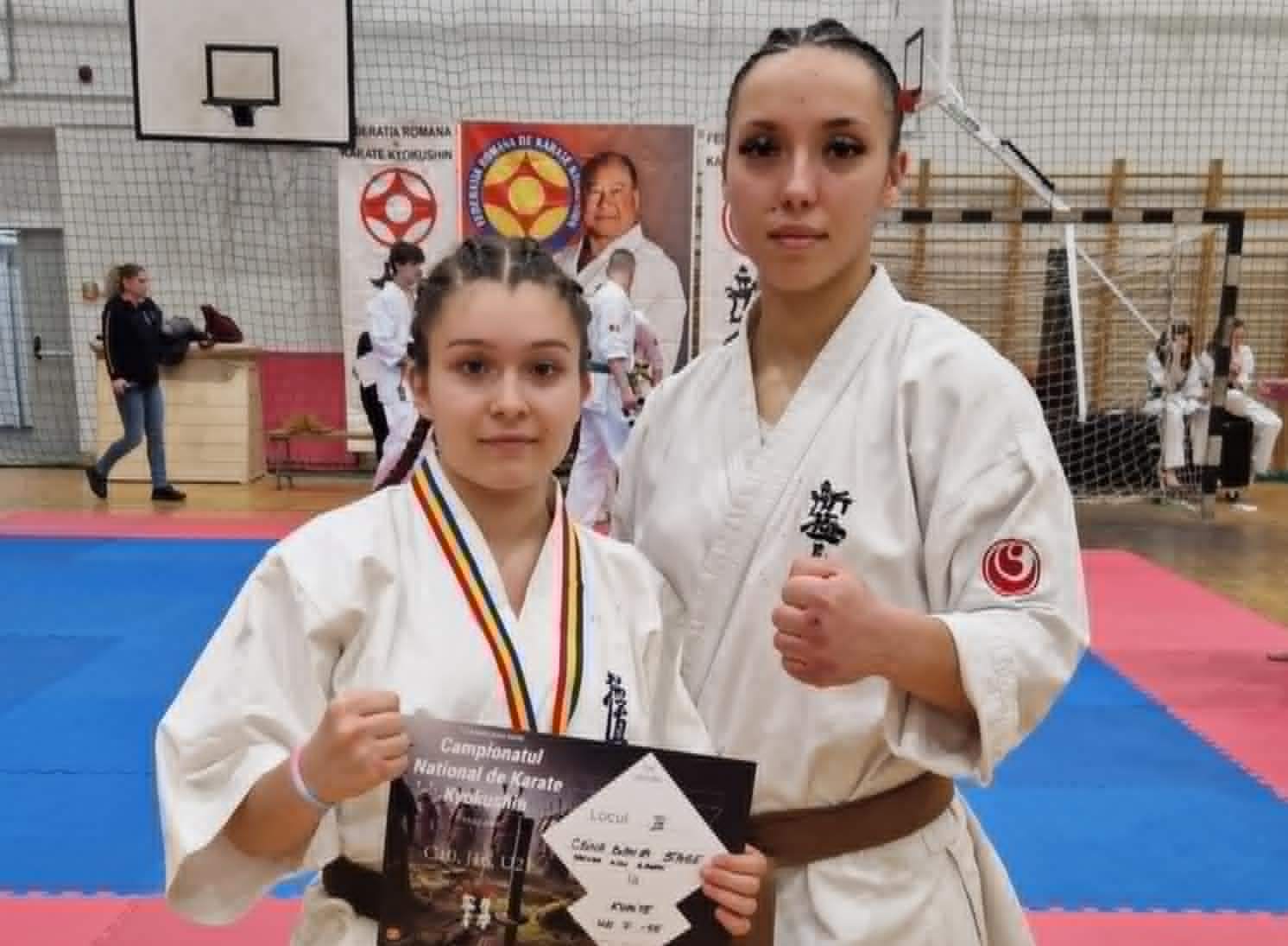 Karate Kyokushin: Gălăţencele Crina Bianca Stase şi Alexandra Veronica Corodi îşi doresc să fie convocate în lotul României pentru Campionatul European