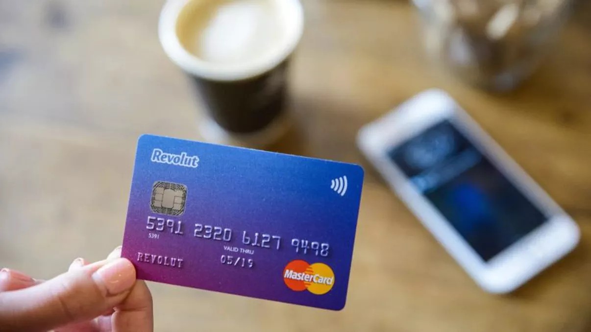 Revolut, sub lupa acţionarilor: ce aşteptări au investitorii de la gigantul fintech în 2025