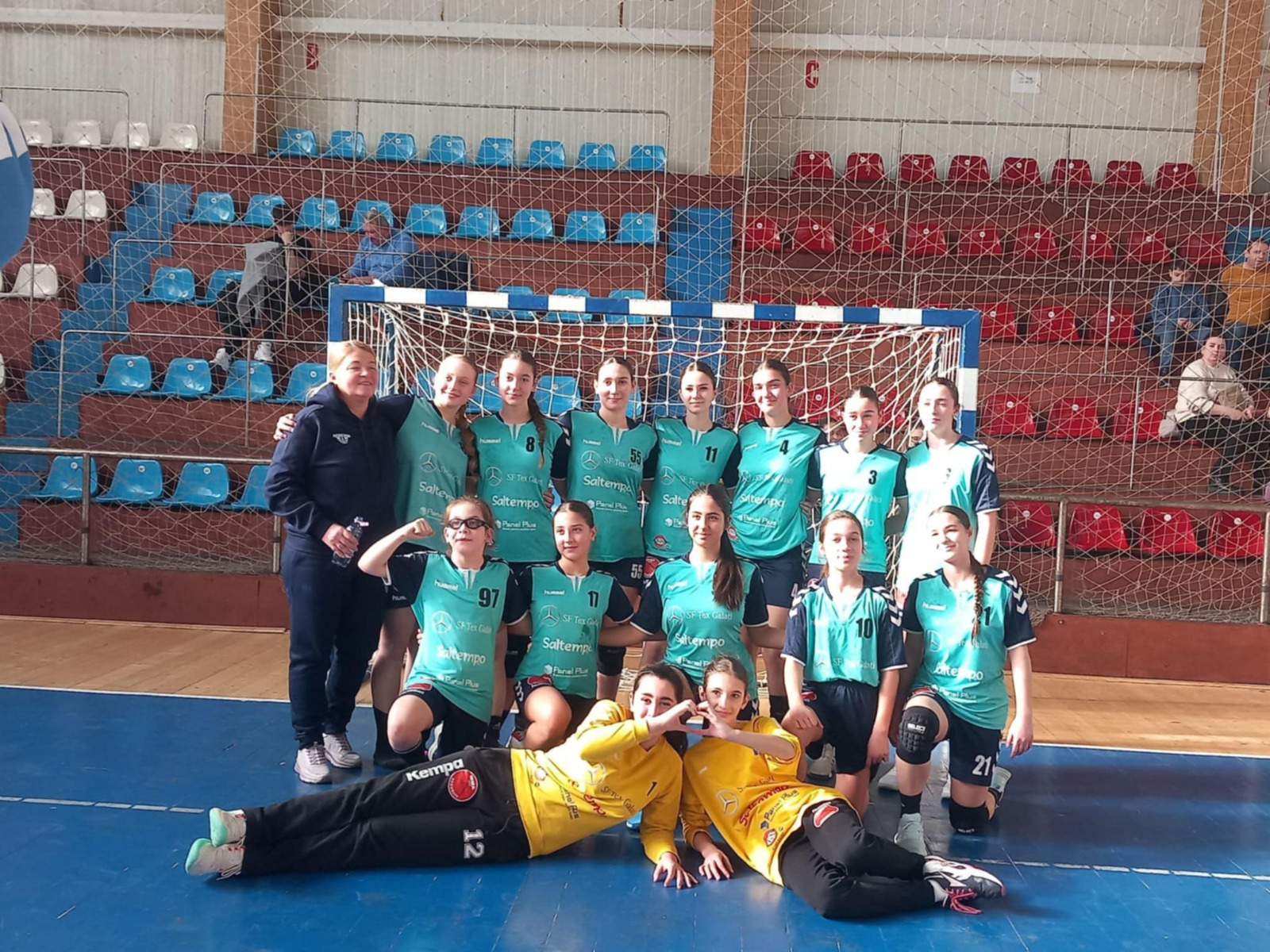 Handbal: Junioarele 3 de la ACS Lucian Bute şi Viitorul Oţelul au trei examene grele la primul turneu semifinal