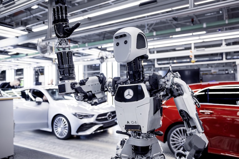 Mercedes-Benz explorează automatizarea cu roboţi umanoizi: revoluţie în producţia auto?