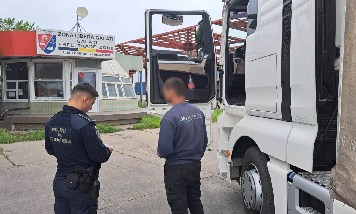 Asigurări tip RCA false descoperite de poliţiştii de frontieră gălăţeni