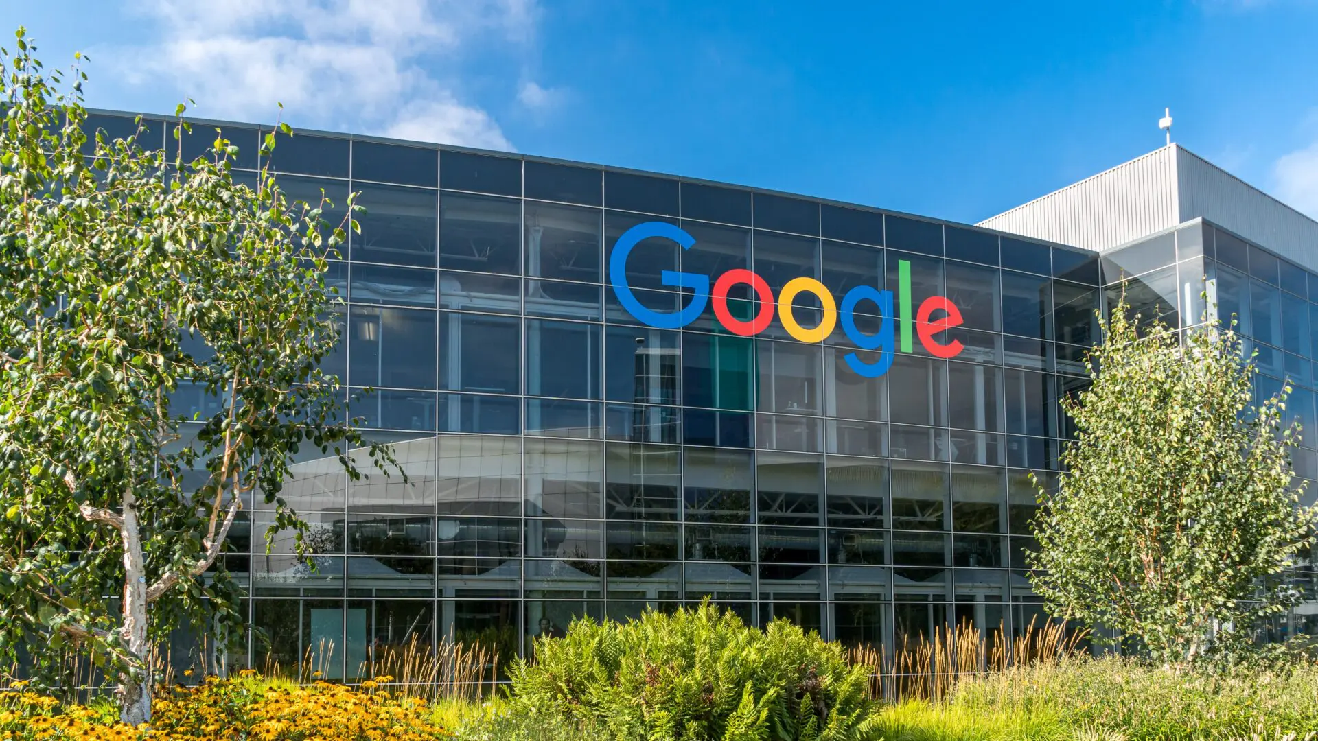 Presiune transatlantică asupra Google: SUA cer separarea diviziilor de publicitate, UE ezită între anchetă şi acţiune