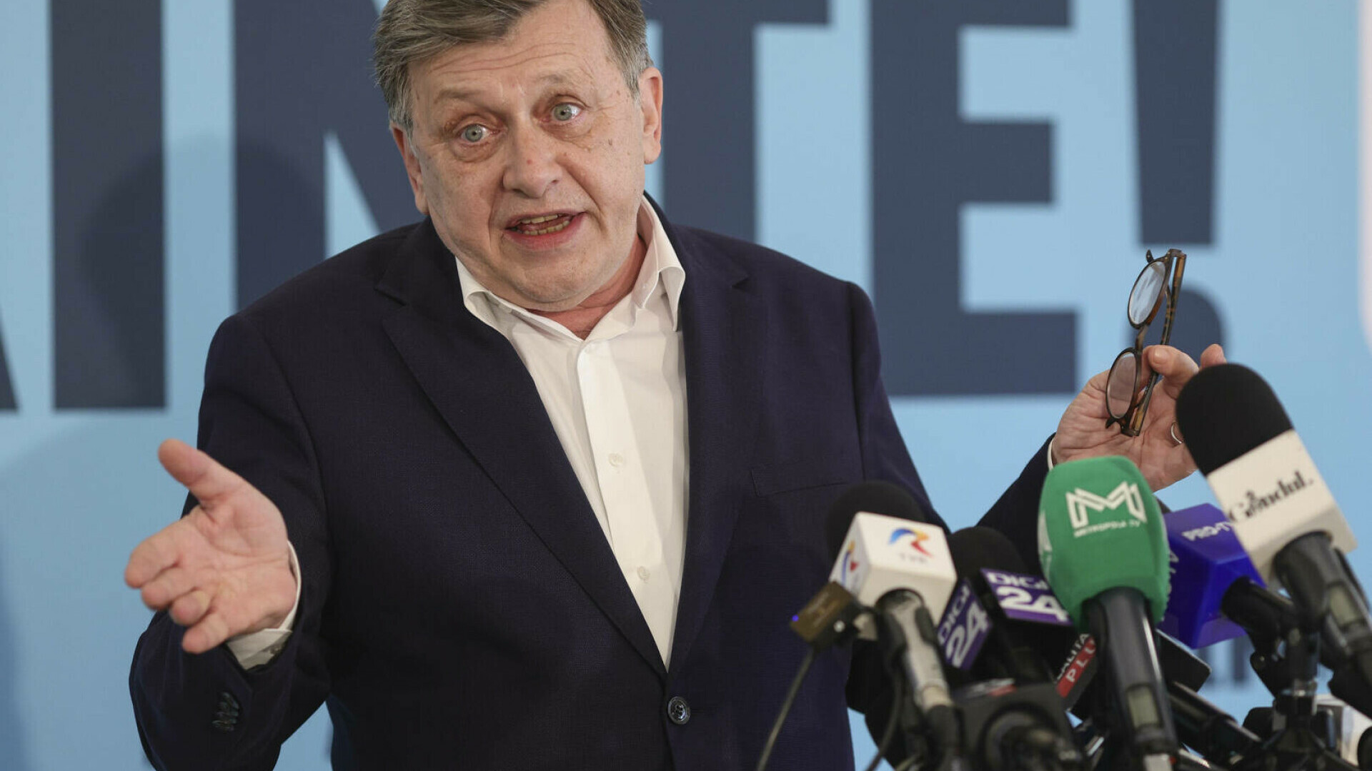 Crin Antonescu: Europa e sub atac, dinăuntru şi din afară; Dumnezeu să ne dea puterea să o apărăm