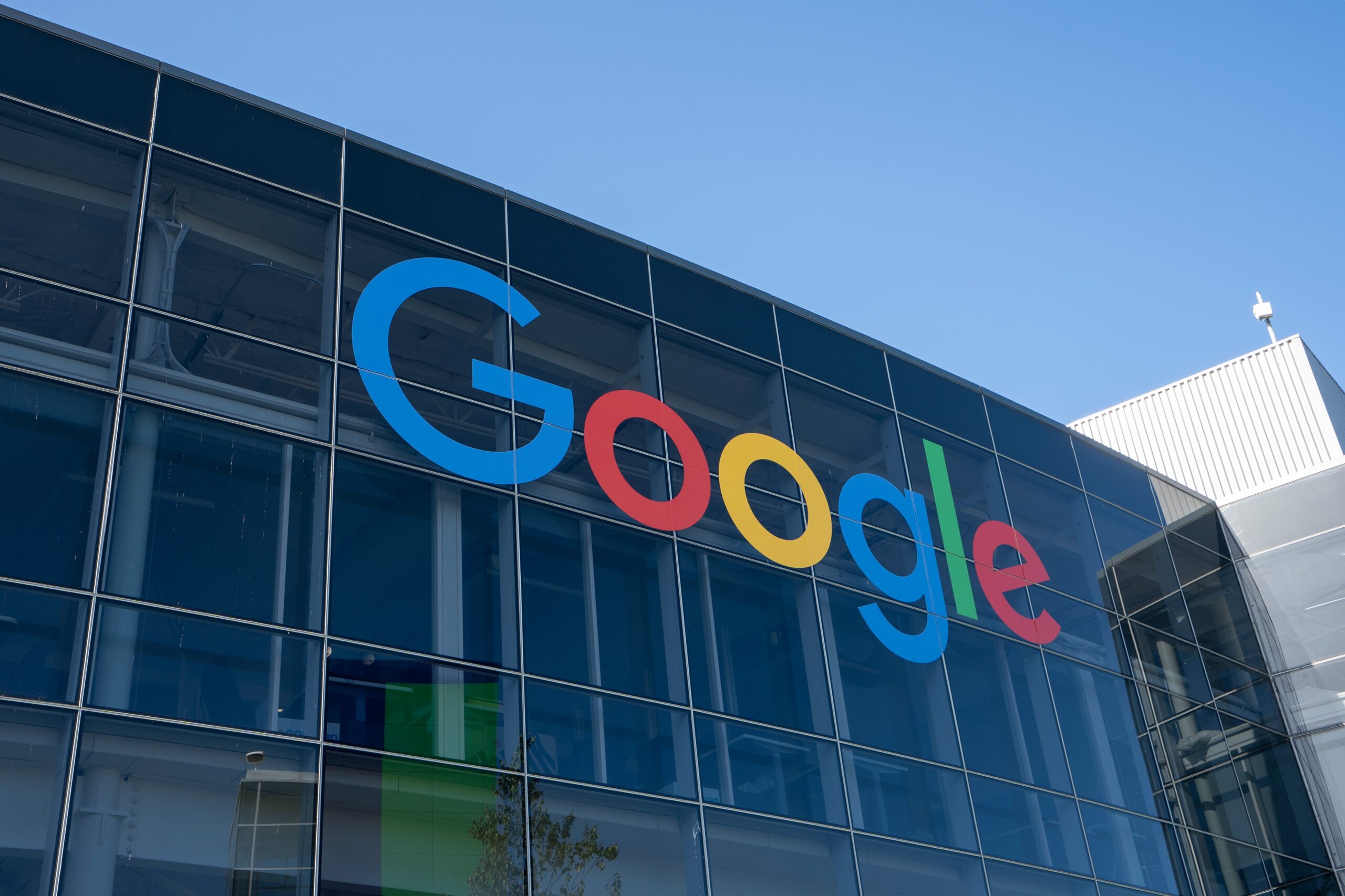 Google, amendată cu 1,375 miliarde $ în Texas pentru urmărirea utilizatorilor: un nou capitol în lupta pentru intimitate digitală