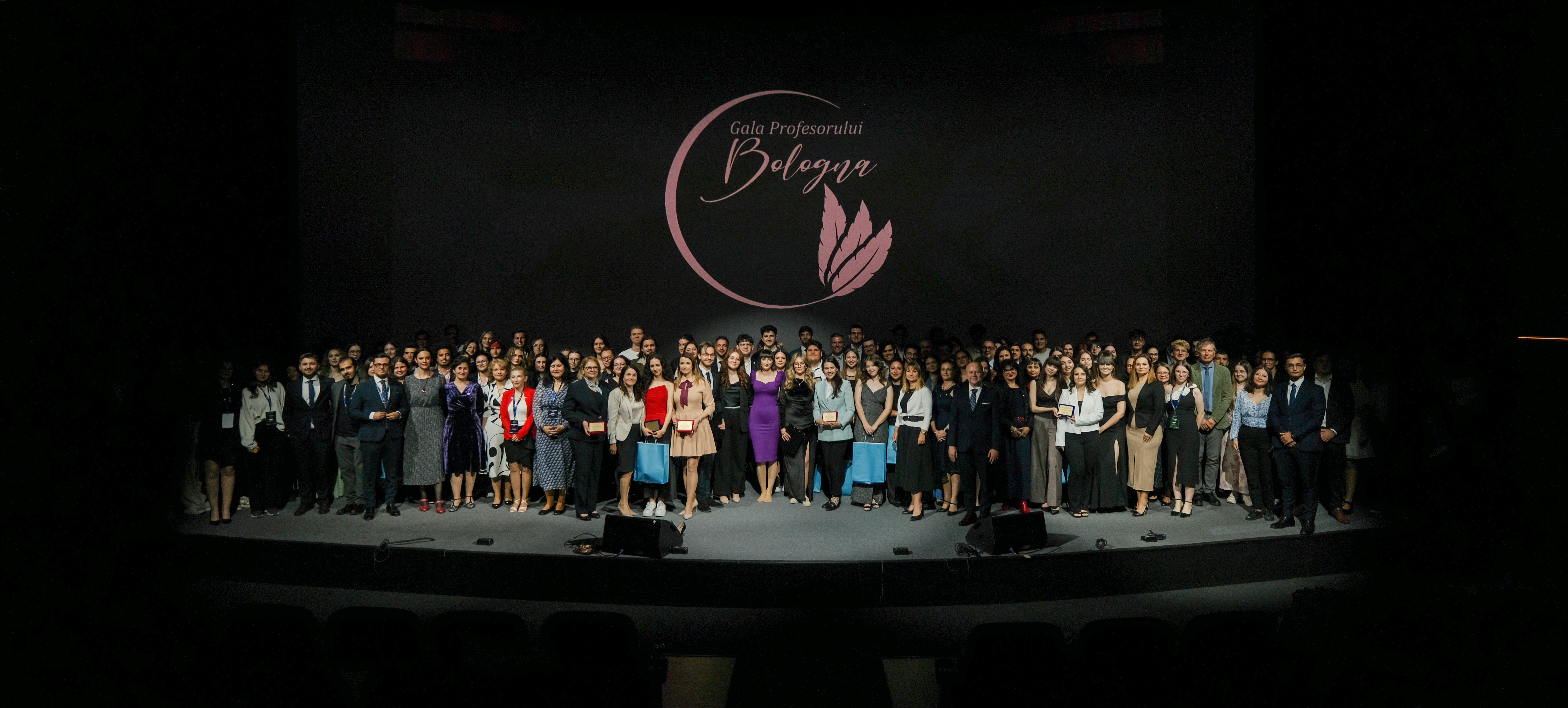 Gala Profesorului Bologna 2025: 5 profesori de la UDJG, premiaţi