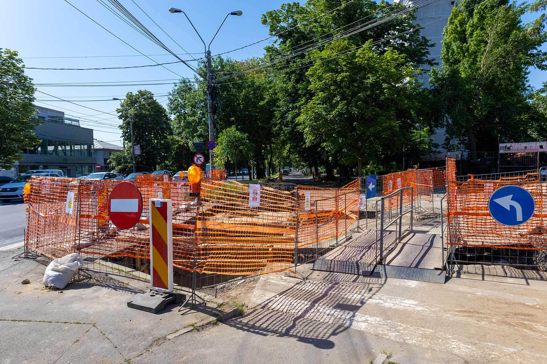 Veste proastă pentru şoferi! Traficul pe Coşbuc mai rămâne închis o săptămână