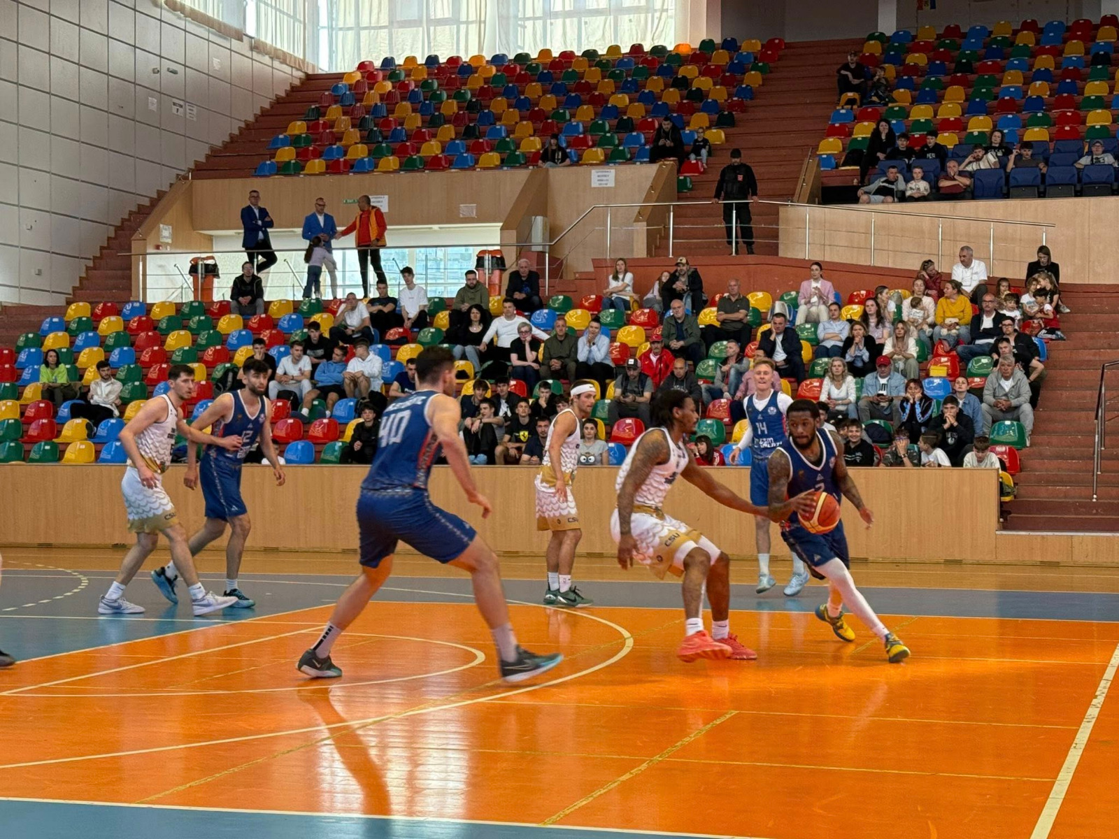 Baschetbaliştii de la CSM Galaţi au egalat la general în duelul cu CSM Constanţa