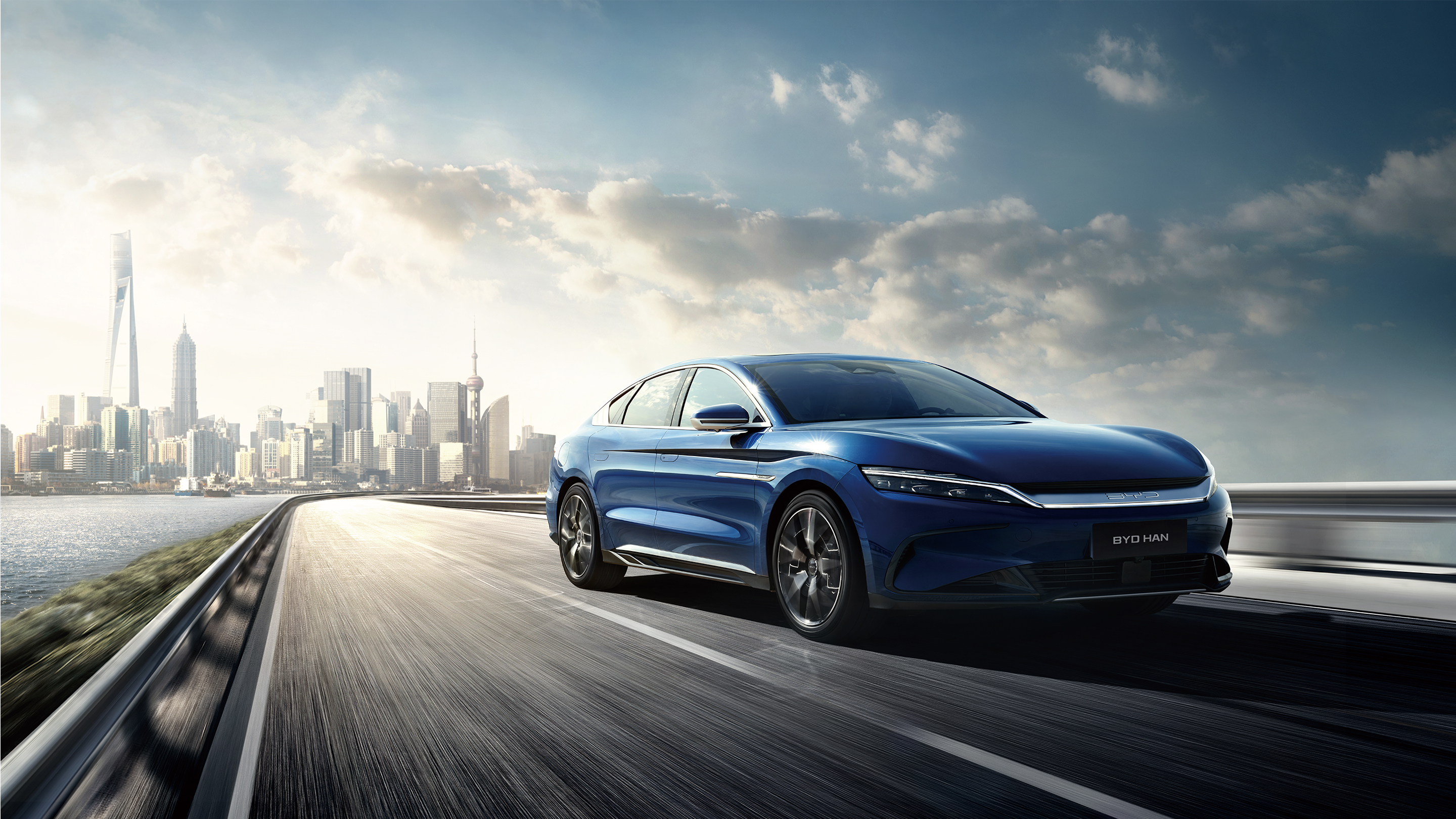 Schimbare de lider pe piaţa auto electrică: BYD depăşeşte Tesla în Europa pentru prima dată