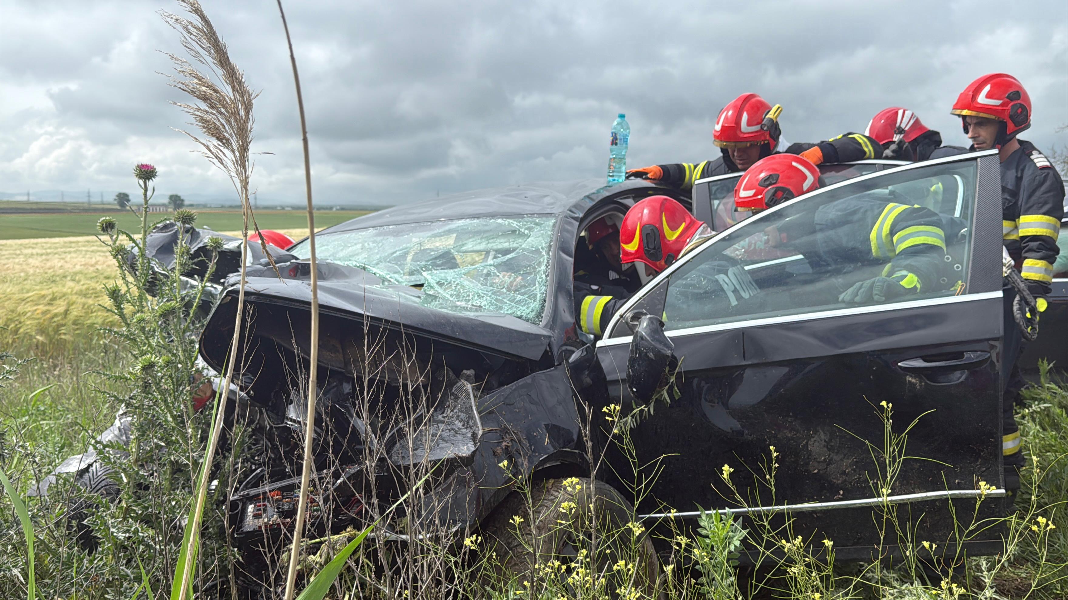 VIDEO: Accident rutier la ieşire din localitatea Mihai Kogălniceanu, Tulcea