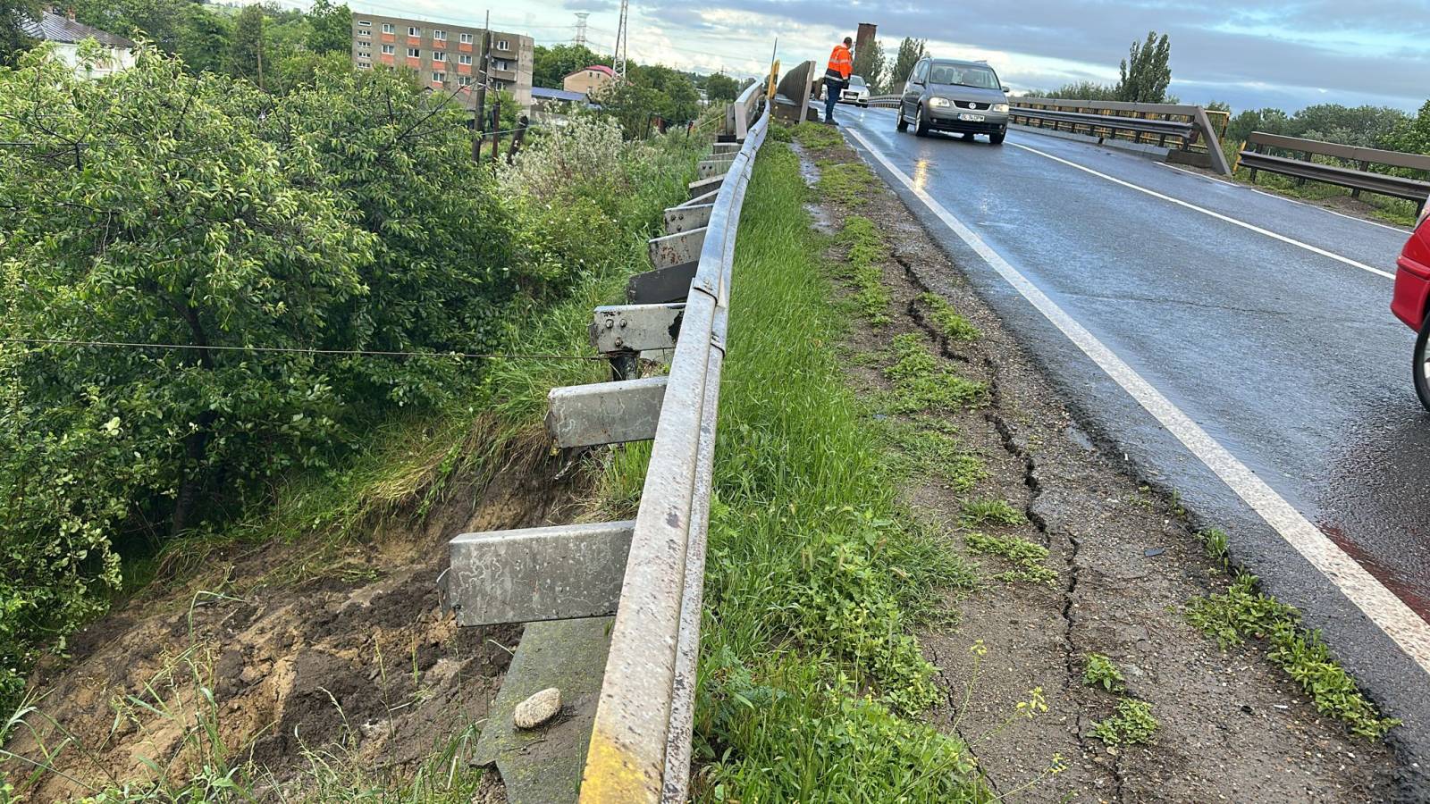 DN 2B: Traficul rutier a fost reluat în condiţii normale, pe ambele sensuri de circulaţie