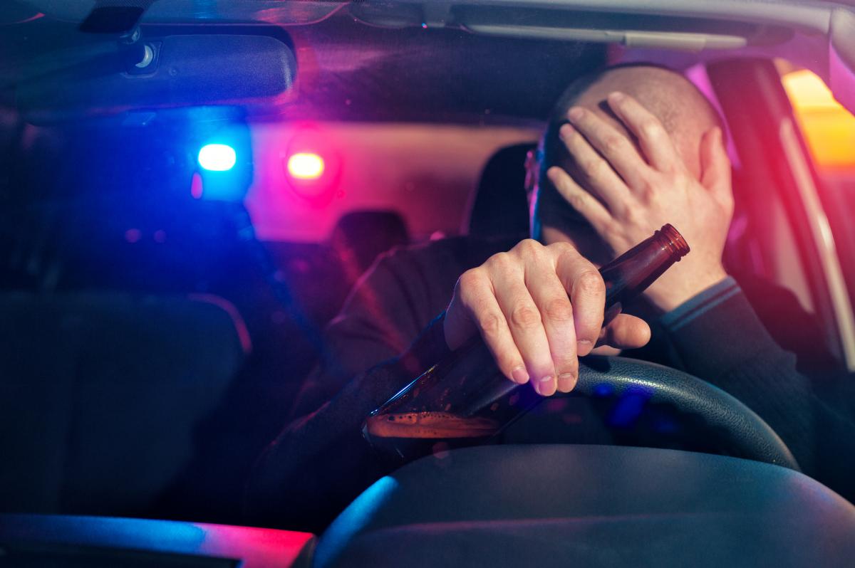 Băuţi sau fără permis, prinşi de poliţişti pe străzi din Galaţi