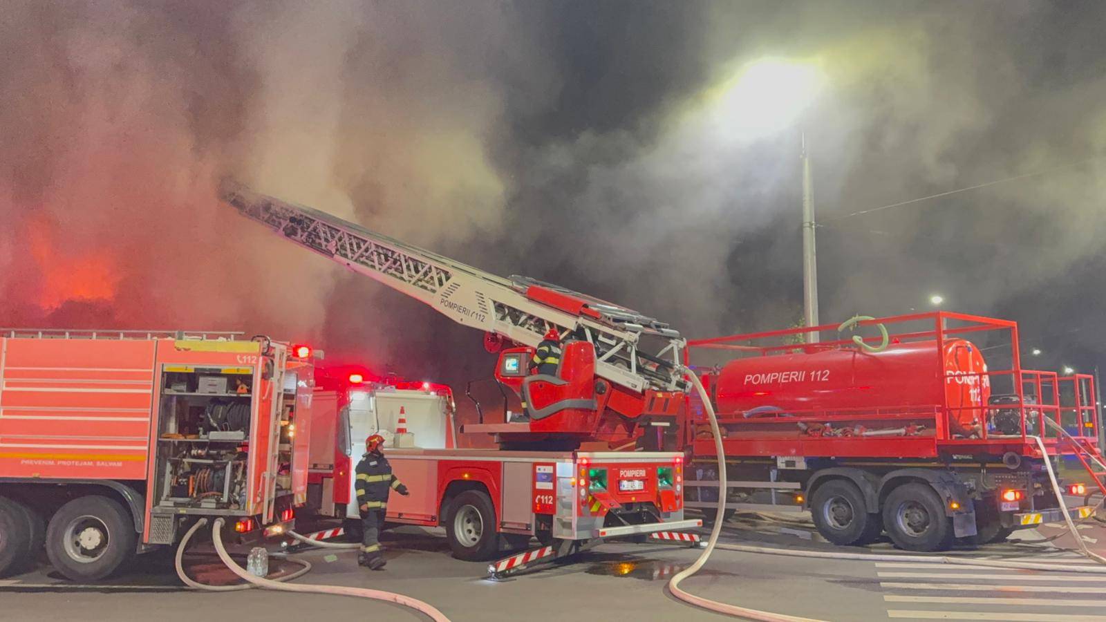De la ce ar fi pornit incendiul din Micro 39! Pompierii au stabilit cauza probabilă