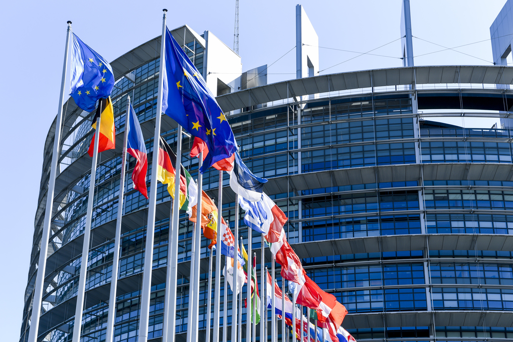 Parlamentul European prelungeşte acordul UE-Ucraina privind transportul rutier