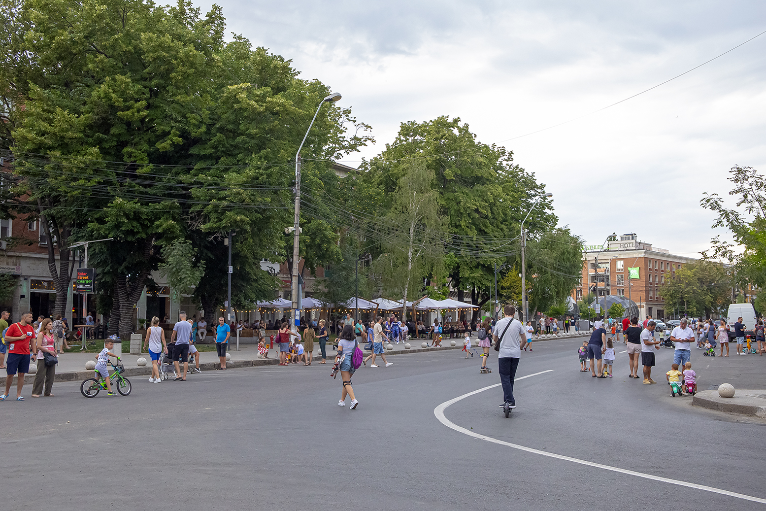 Centrul Galaţiului redevine exclusiv pietonal în weekend şi de sărbători