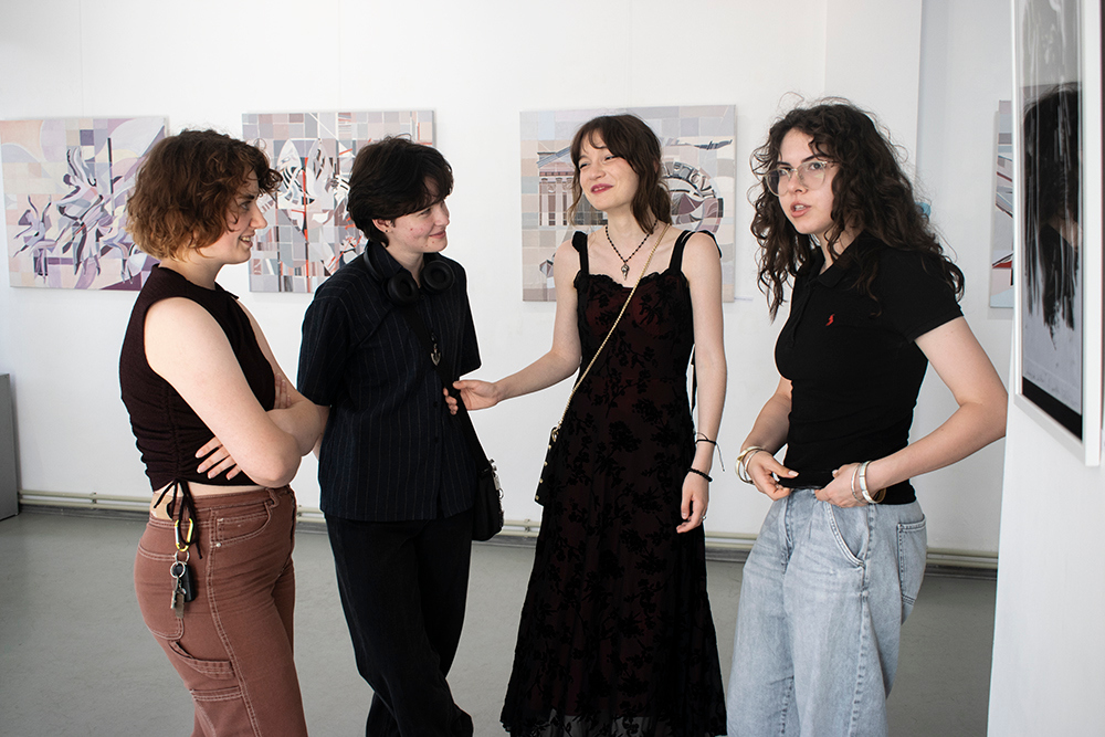 O vară artistică debutează la Galaţi cu lucrările absolvenţilor Liceului de Arte „Dimitrie Cuclin” - FOTO
