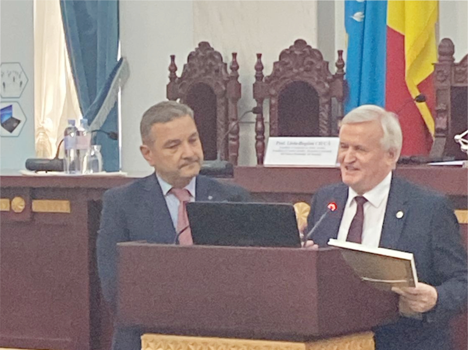 Profesorul gălăţean Bogdan Ciucă a primit Distincţia Academiei de Ştiinţe a Moldovei