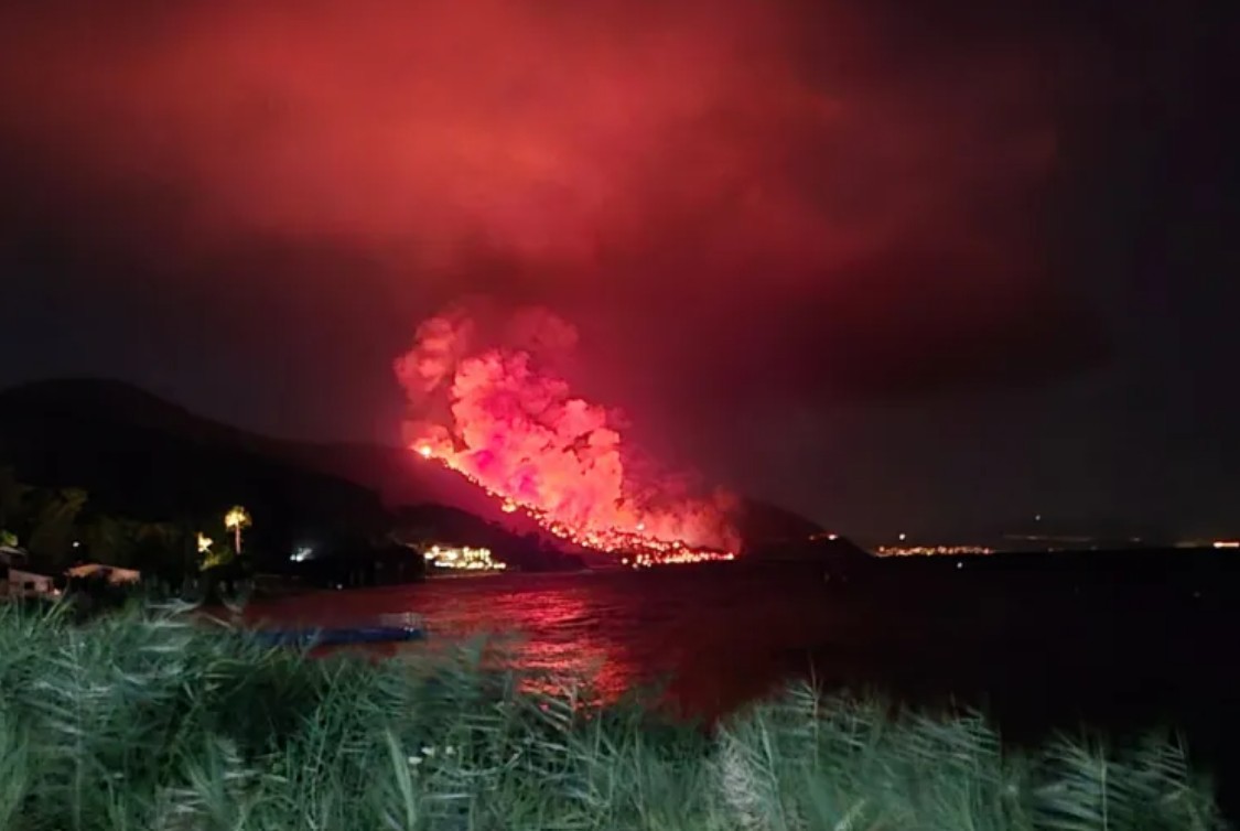 Incendiu puternic în insula Thassos