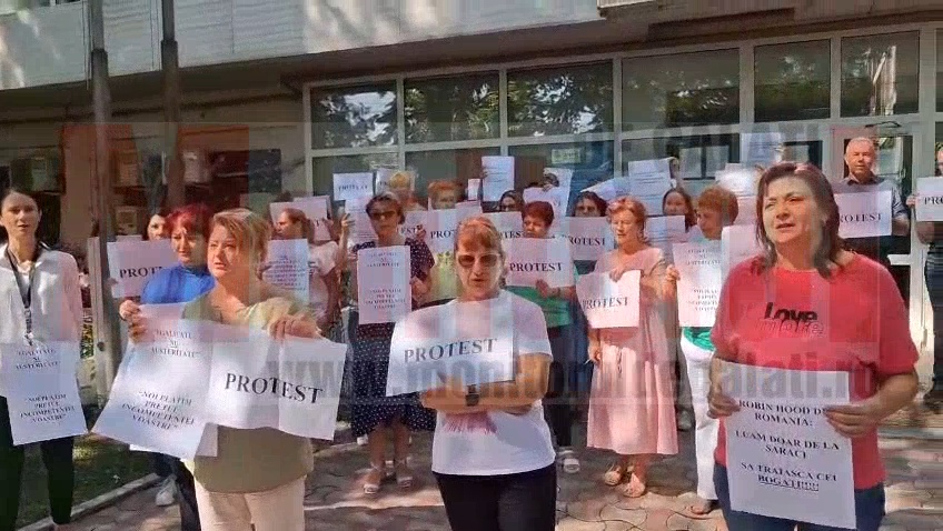 VIDEO | Din nou protest la Casa de Pensii Galaţi: «Dacă o să mai taie, o să plecăm în privat!»
