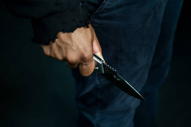 Galaţi: Înjunghiat pe stradă, de la o palmă! Tentativă la omor la Iveşti