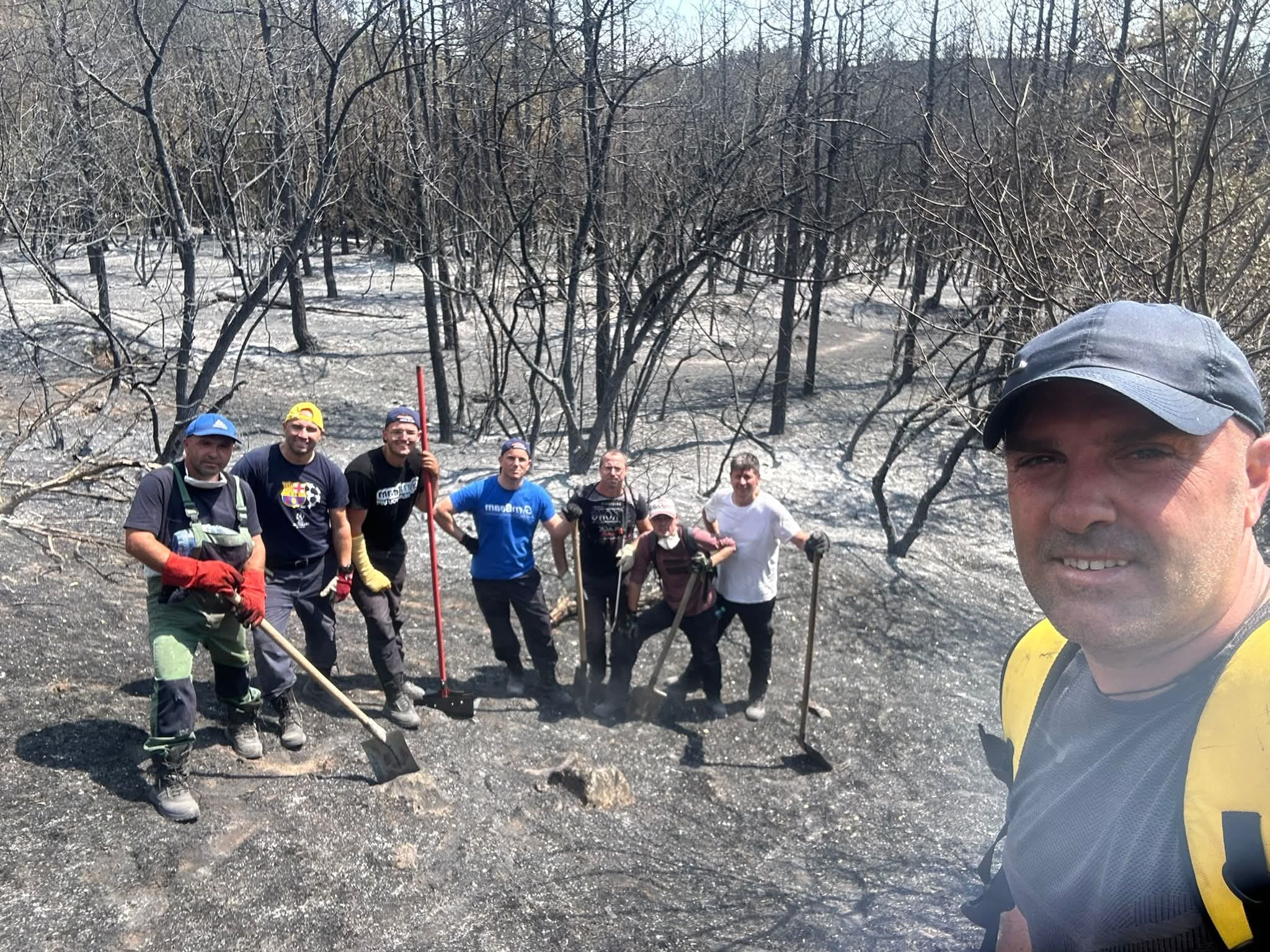 Pompierii gălățeni, voluntari în lupta cu flăcările din județul Tulcea