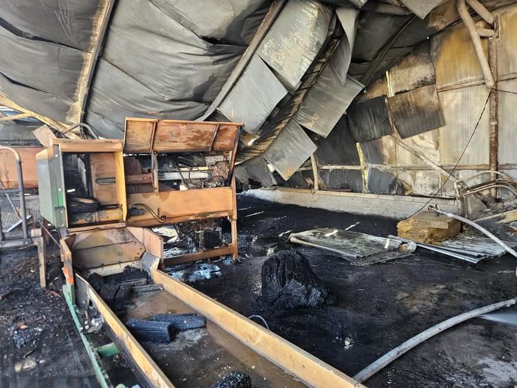 VIDEO: Incendiu izbucnit la Galați, la un depozit de materiale de construcții și lemne din Șivița