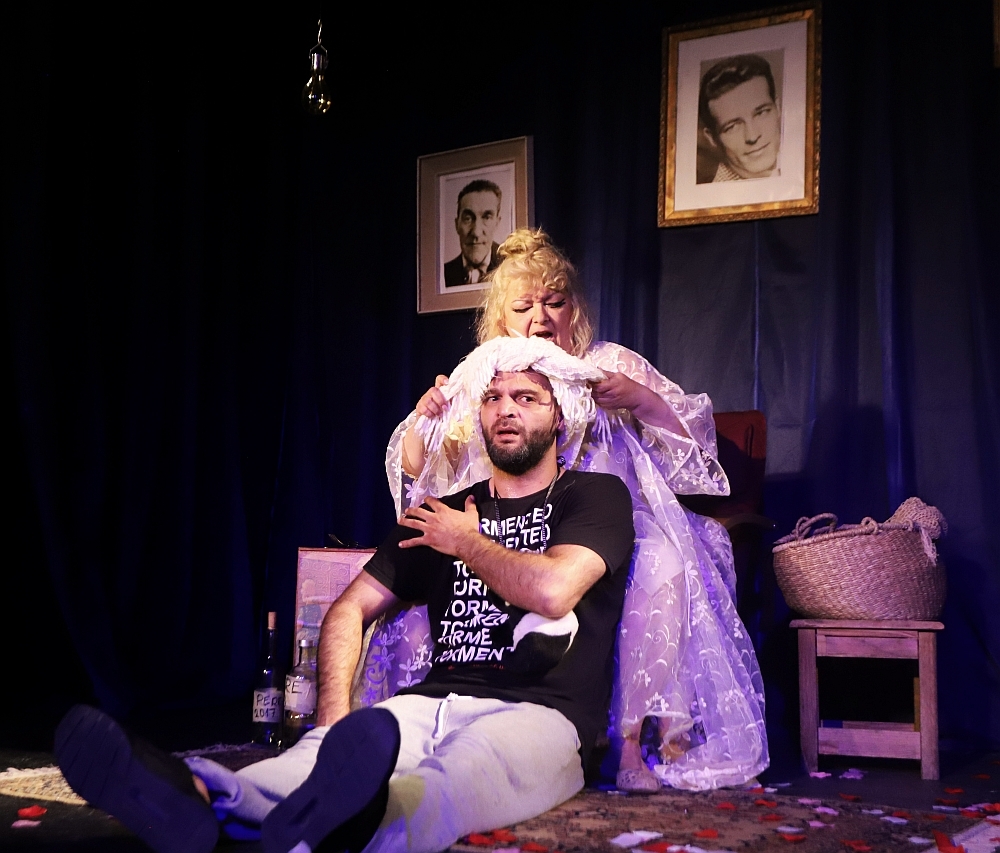 „Pandora”, premieră explozivă în vacanţa de vară, la Teatrul din Buzunar Galaţi - FOTO