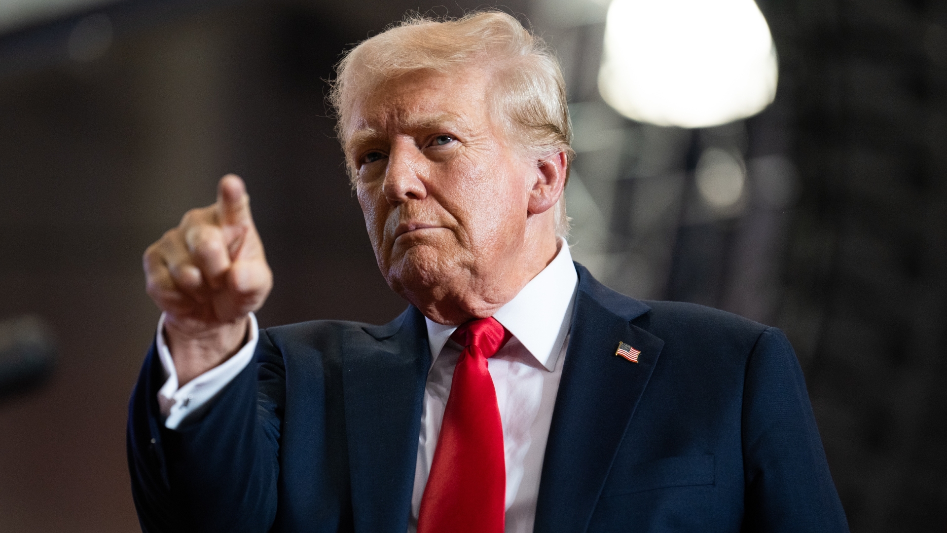 Trump interzice AI-ul „woke”: un ordin executiv care poate schimba viitorul inteligenţei artificiale în SUA
