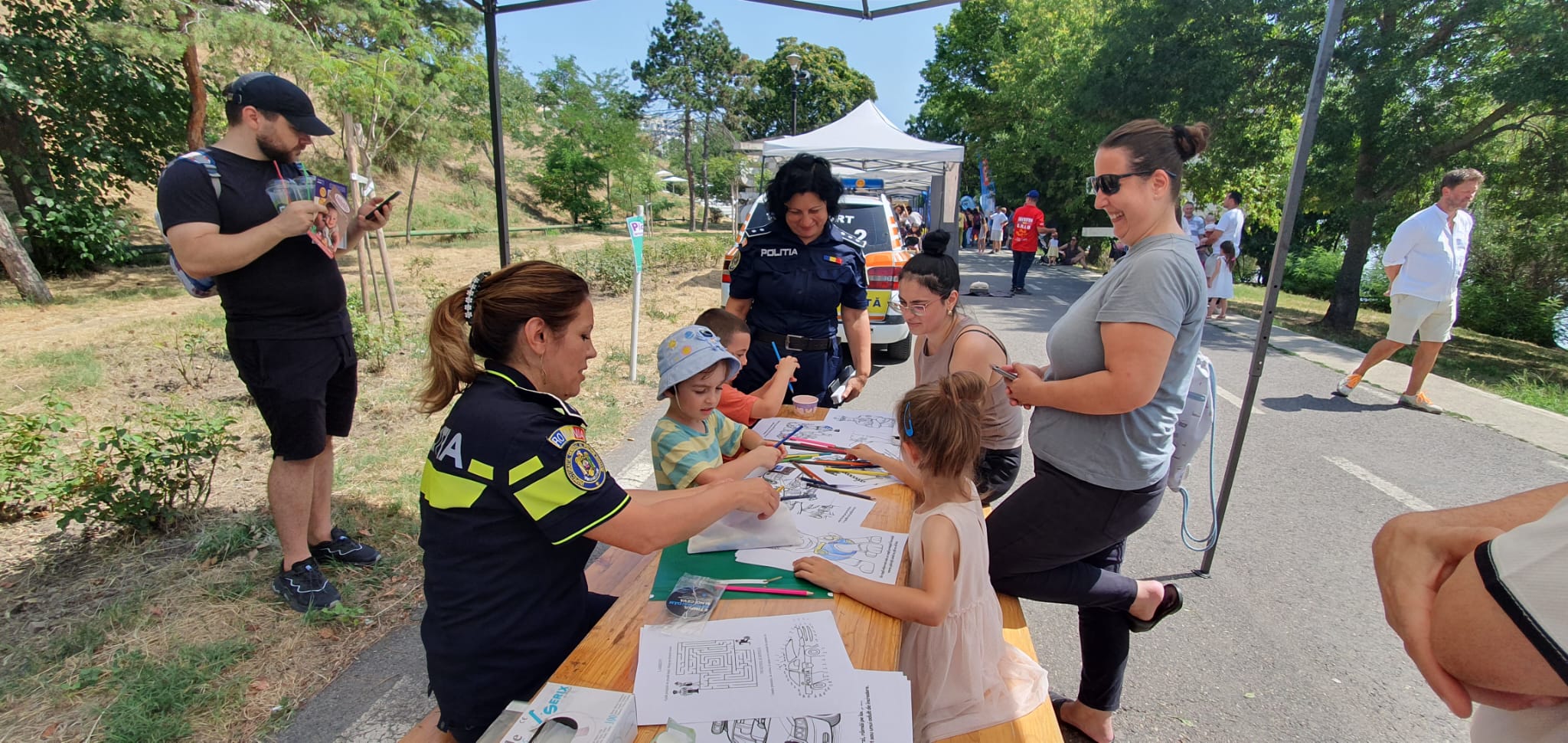 Poliţiştii gălăţeni, alături de familii la ”Picnicul urban” din 2025