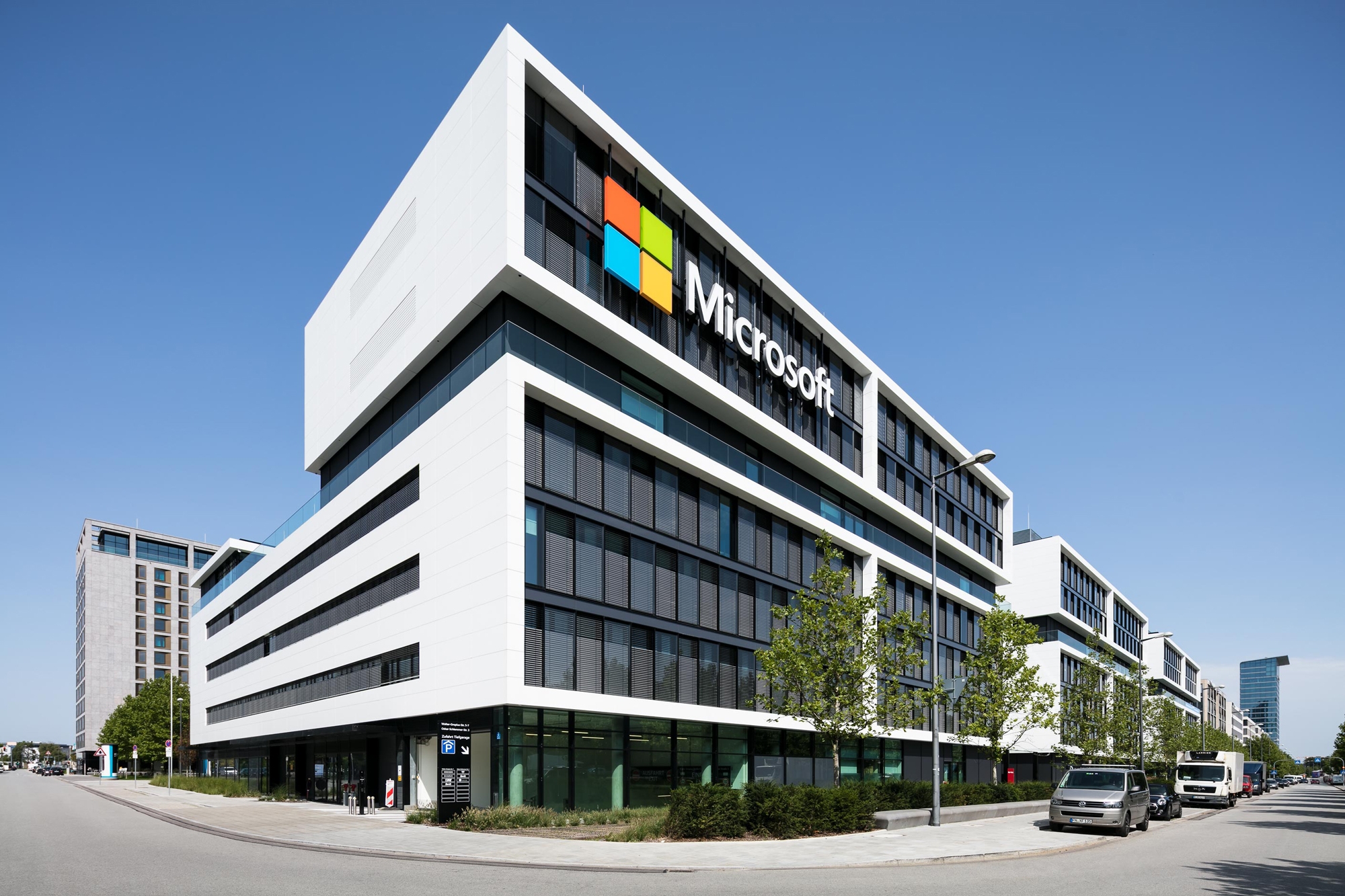 Microsoft încheie anul fiscal 2025 cu rezultate spectaculoase