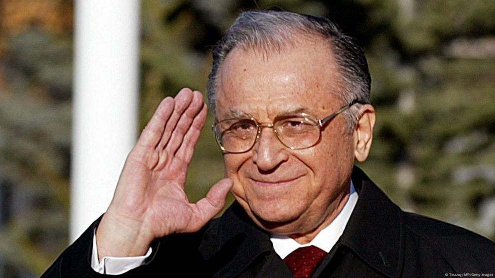 Ion Iliescu, în stare critică