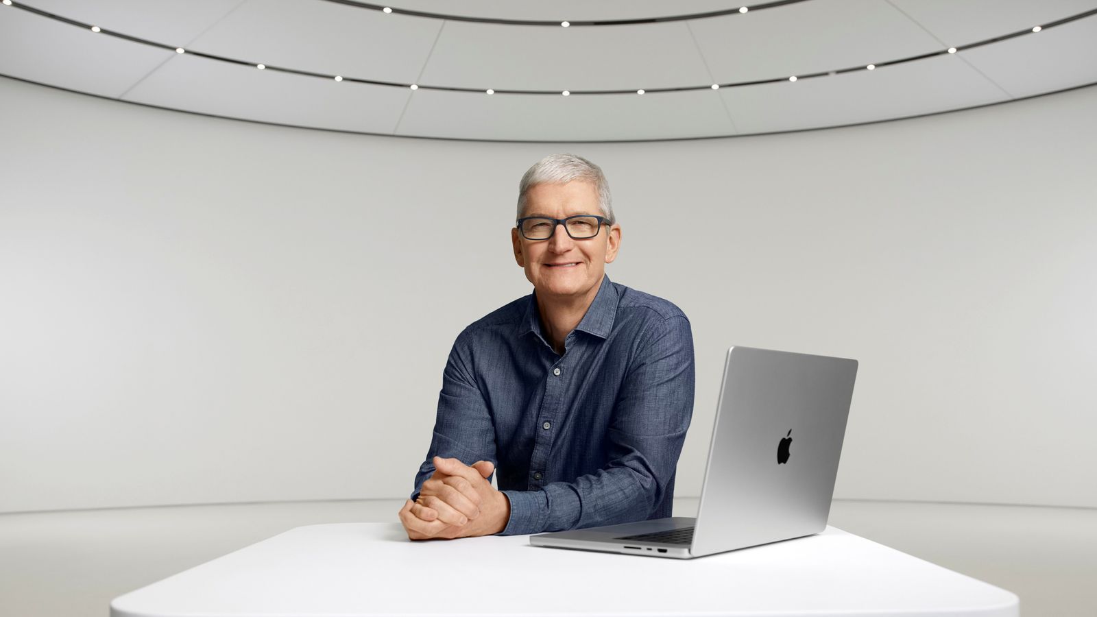 Tim Cook: Apple nu a fost niciodată prima, dar a redefinit mereu jocul – aşa va fi şi cu AI-ul