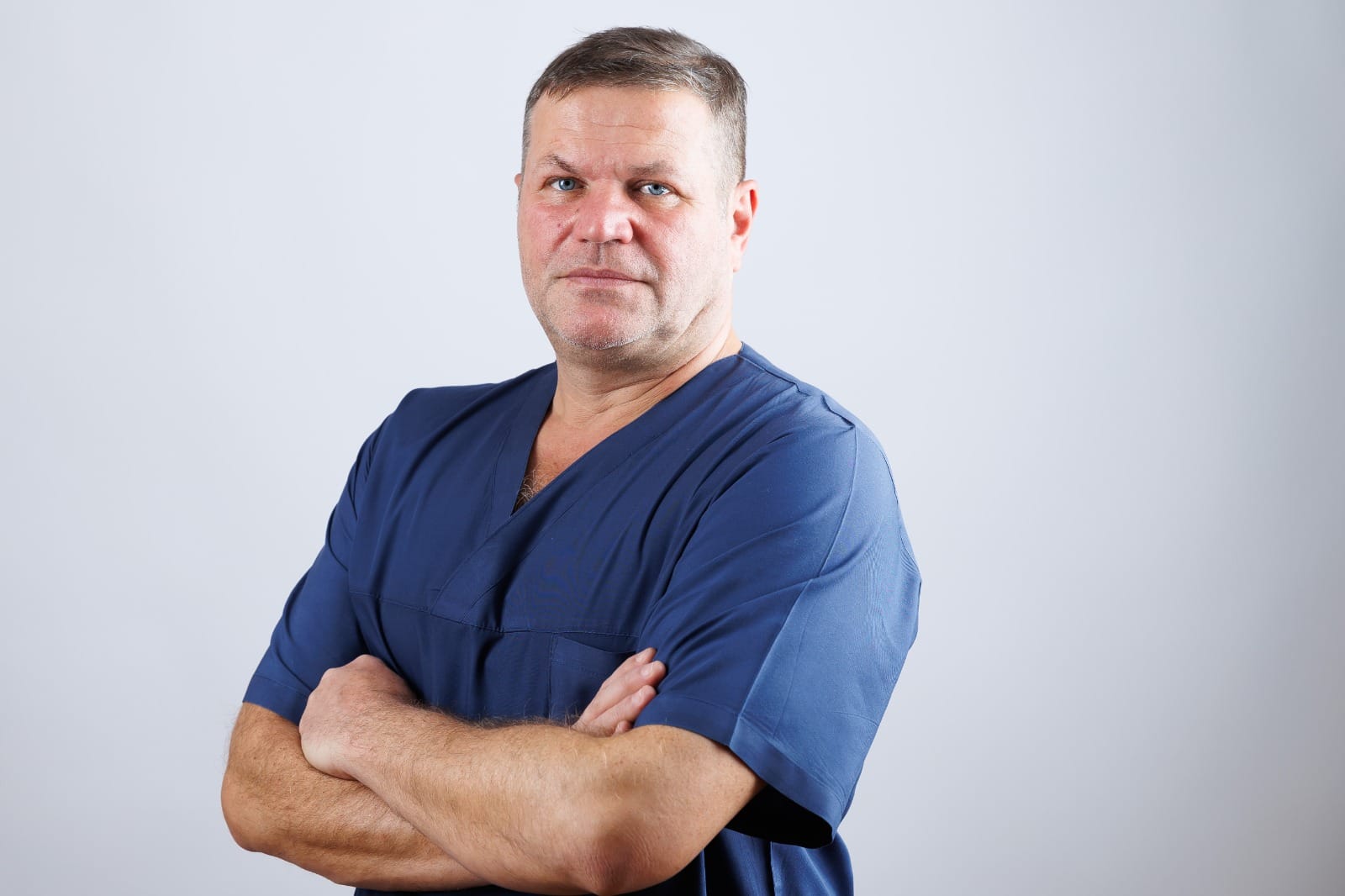 Galaţi: Medic de la Judeţean, mut de uimire după operaţie: «Omul înghiţea ca pe bomboane nişte pastile!»