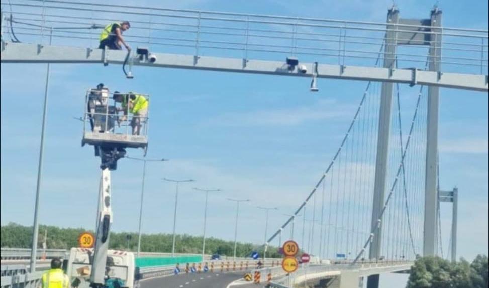 Se montează camere radar de viteză pe Podul Suspendat peste Dunăre