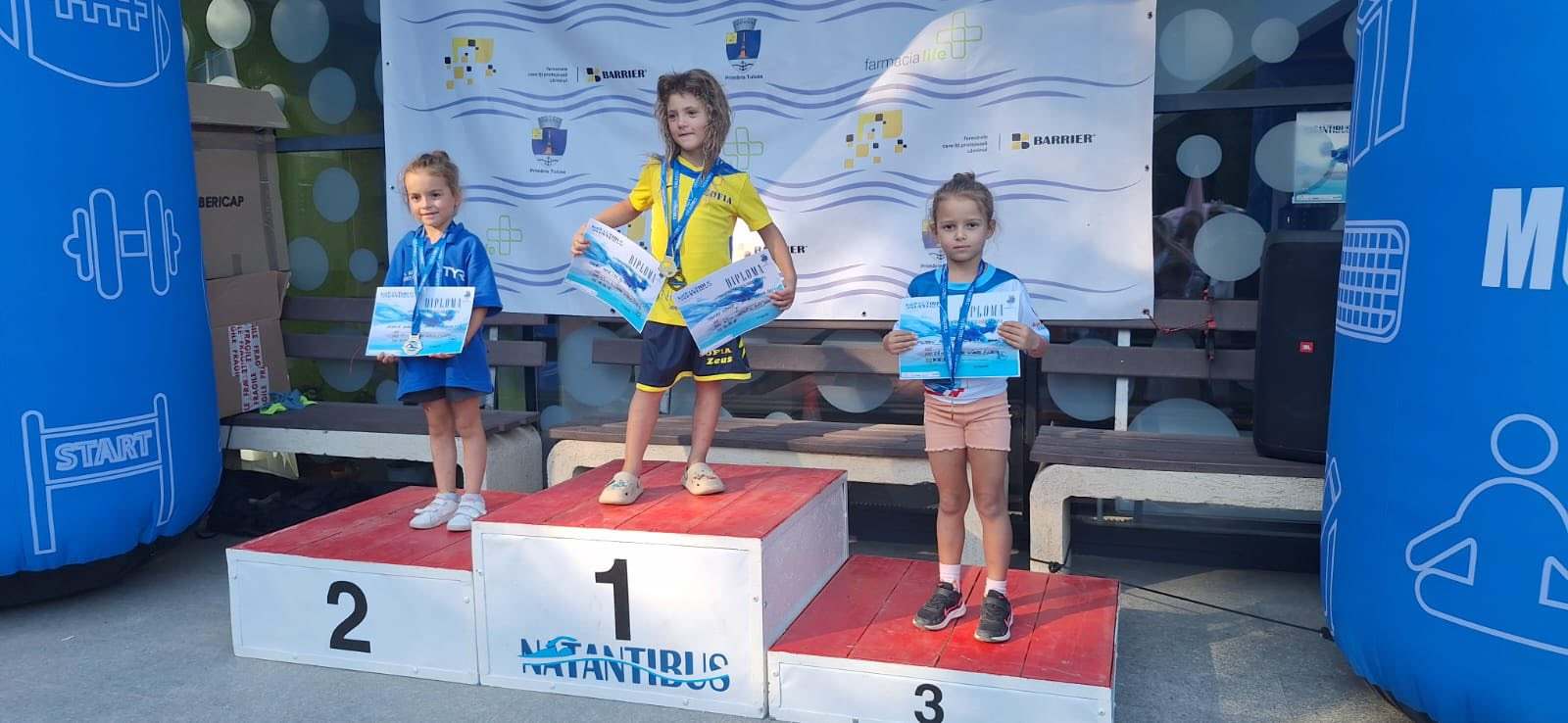 Înotătorii de la CSM Galaţi şi Aqua Sport s-au întors cu 14 medalii de la Tulcea
