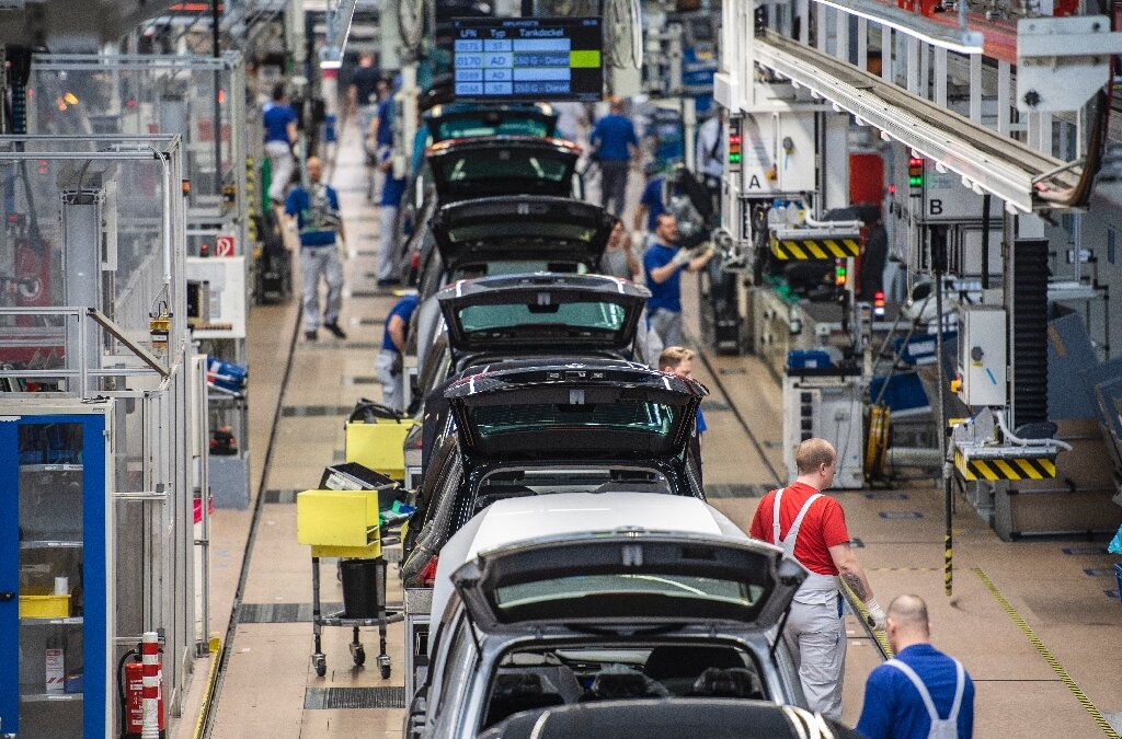 Industria germană pierde locuri de muncă, sectorul auto în prim-plan