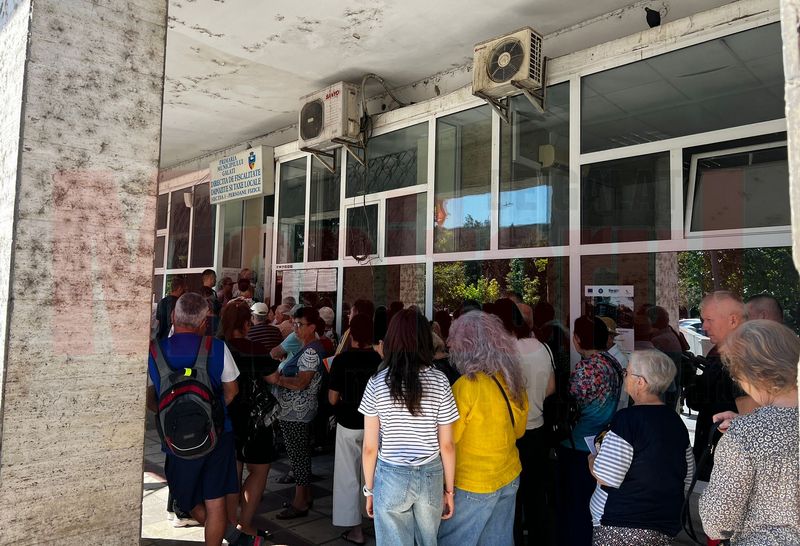 Cozi la Fiscalitate: 17.000 de gălăţeni, chemaţi să-şi declare corect numărul de persoane