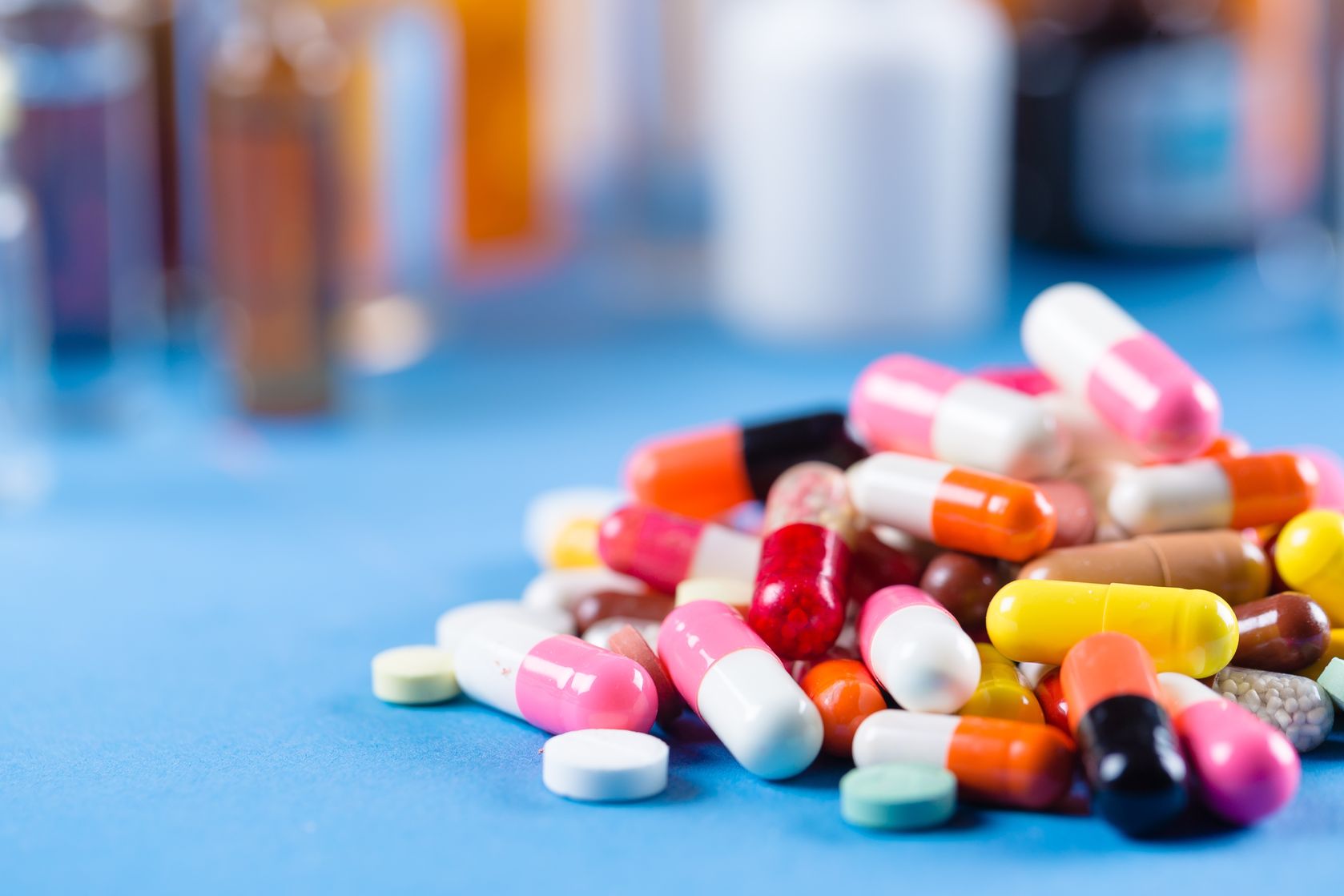 AVERTISMENT: Peste 10 milioane de români vor plăti mai mult pentru medicamentele necesare
